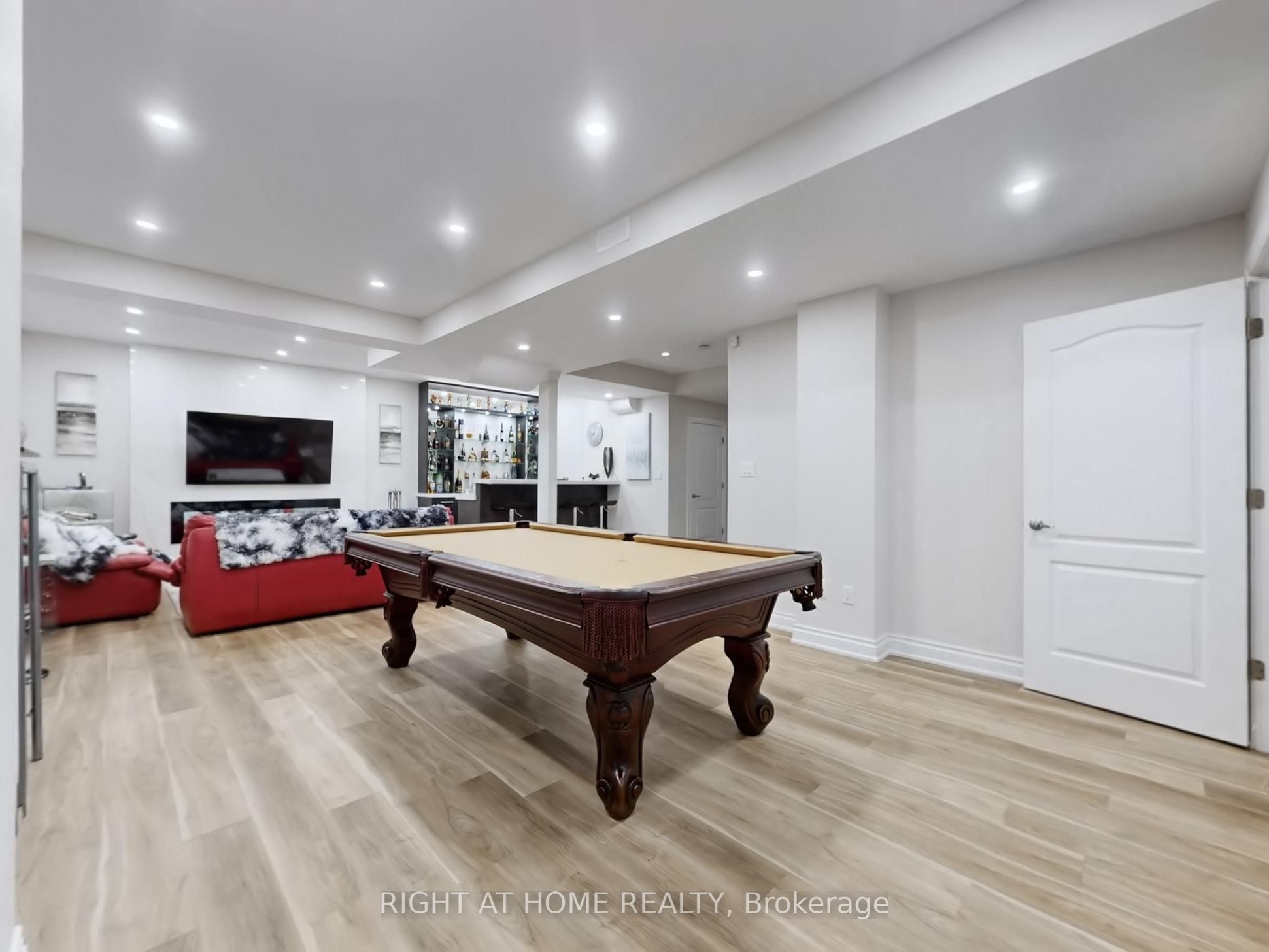 80 Puccini Drive Property Photo 38