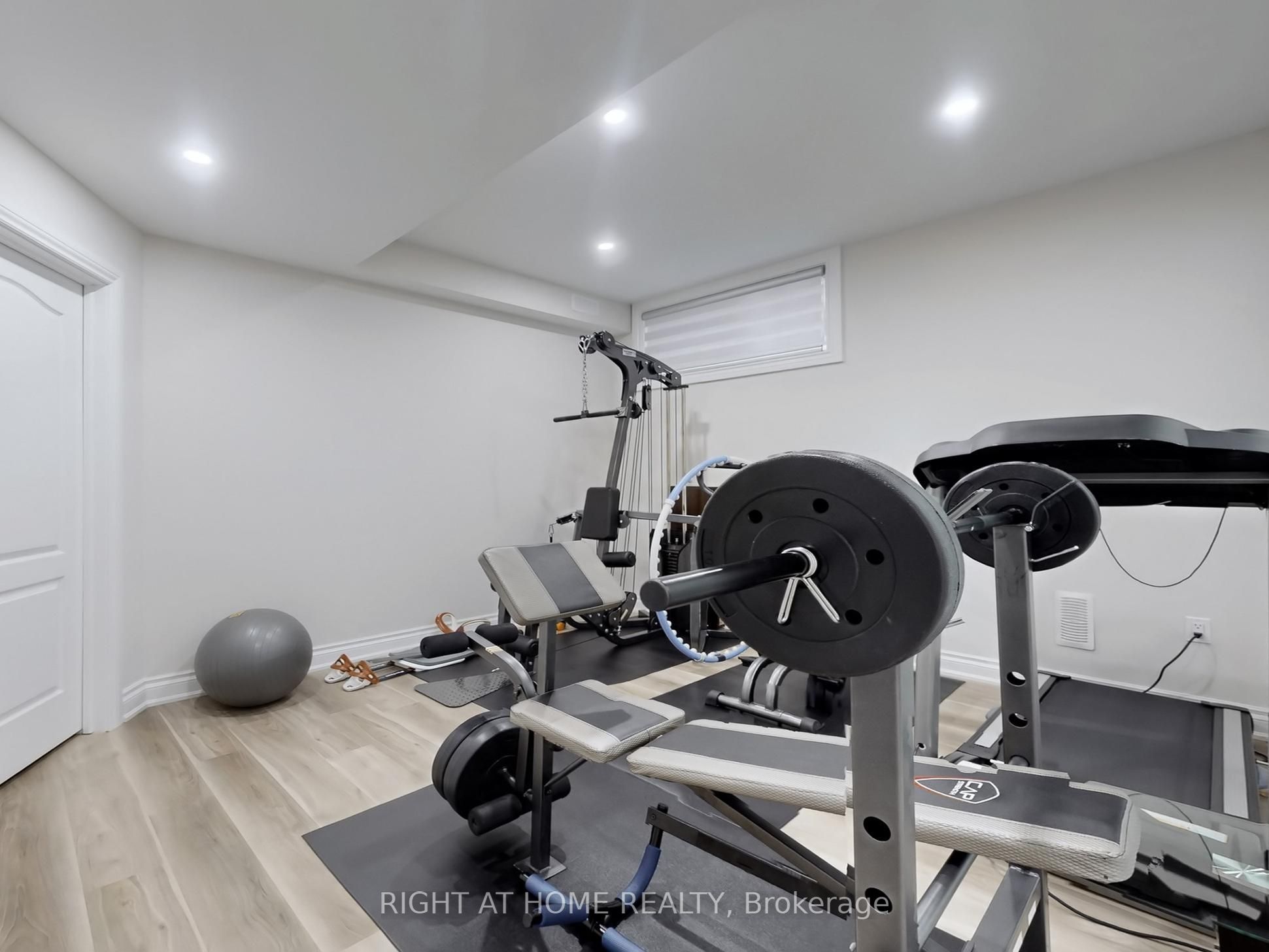 80 Puccini Drive Property Photo 40
