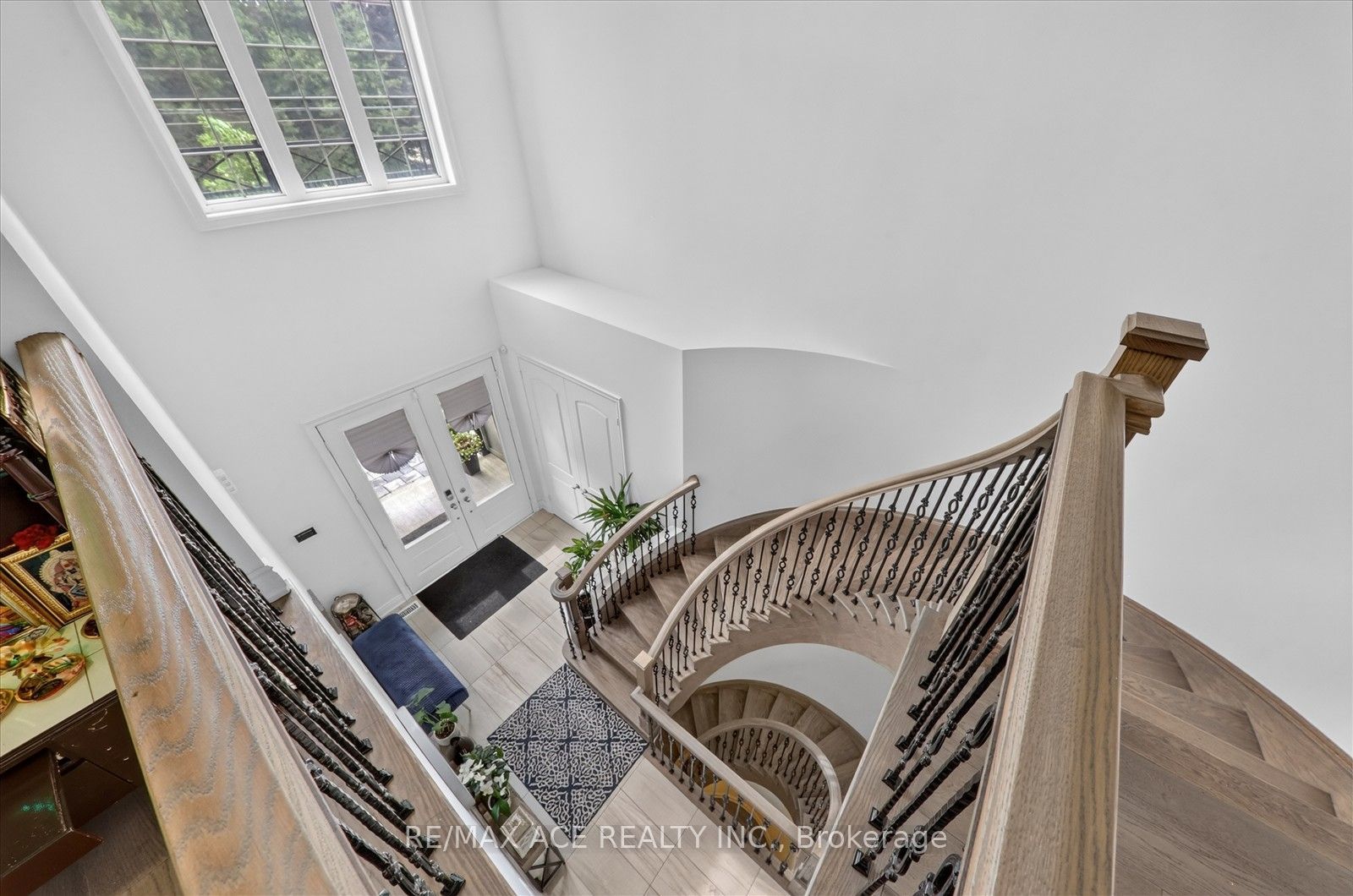 7607 Ninth Line Property Photo 21