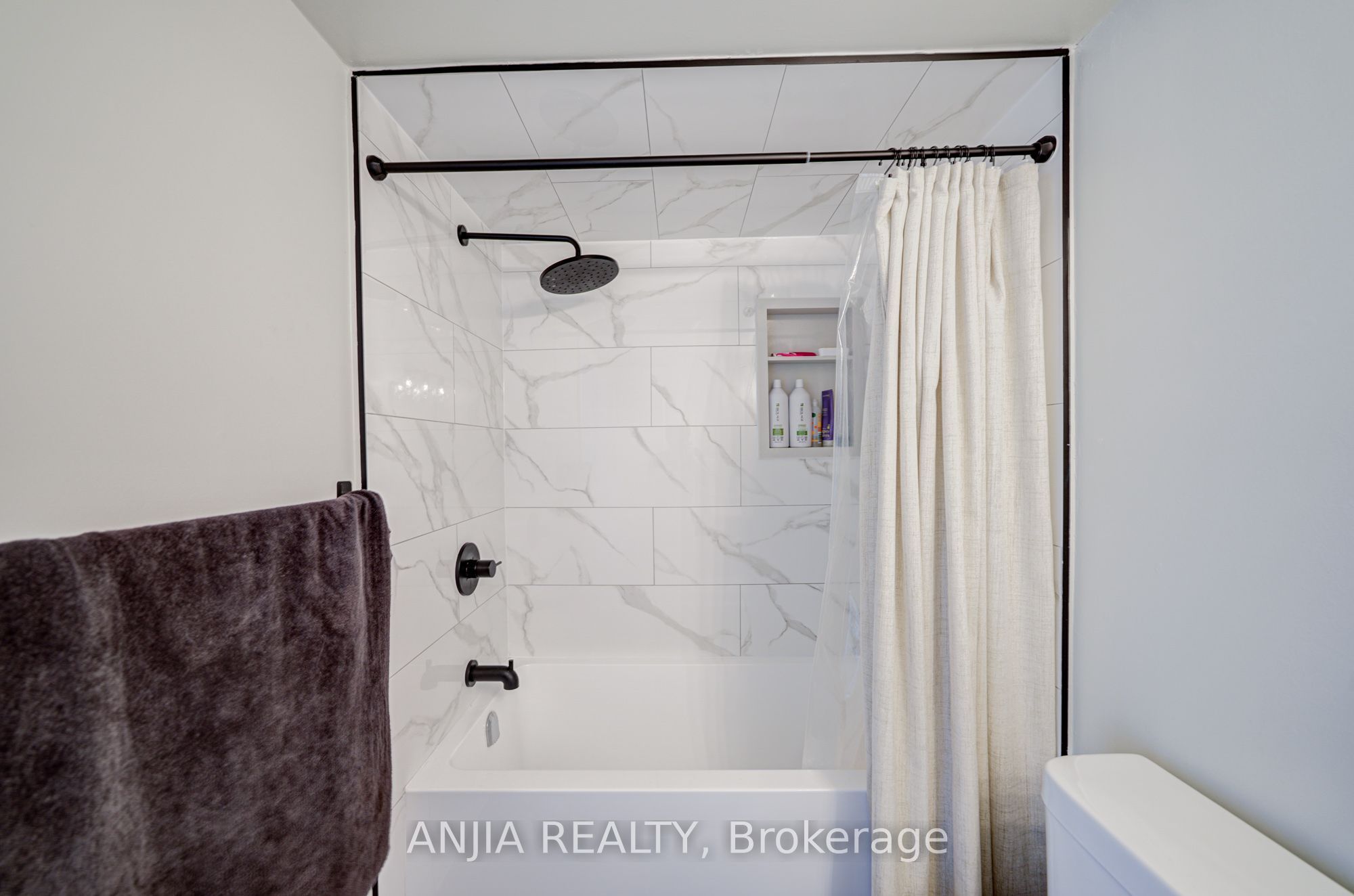 10 Westmeath Lane 2210 Property Photo 18
