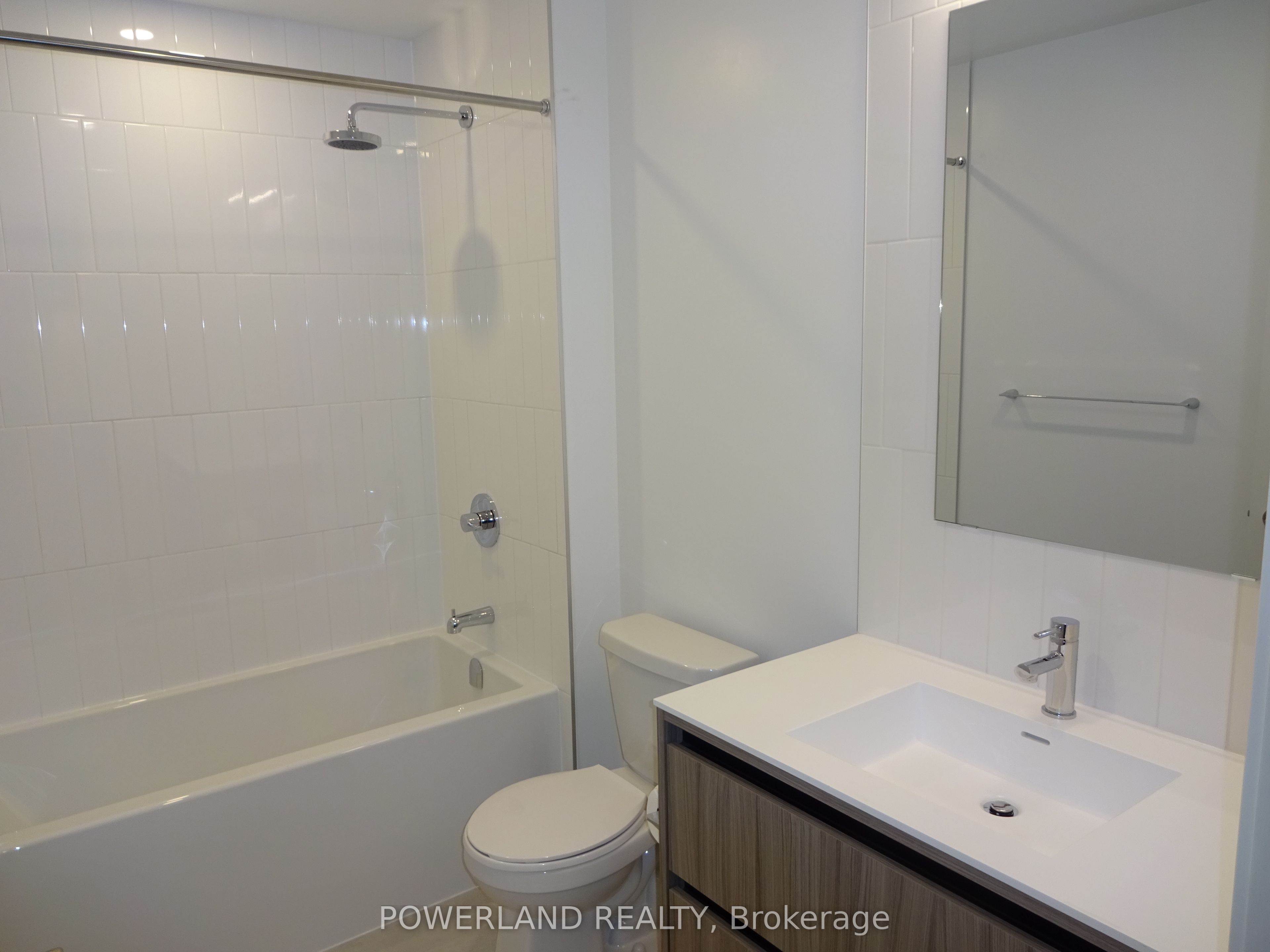 8 Beverley Glen Boulevard 632 Property Photo 4