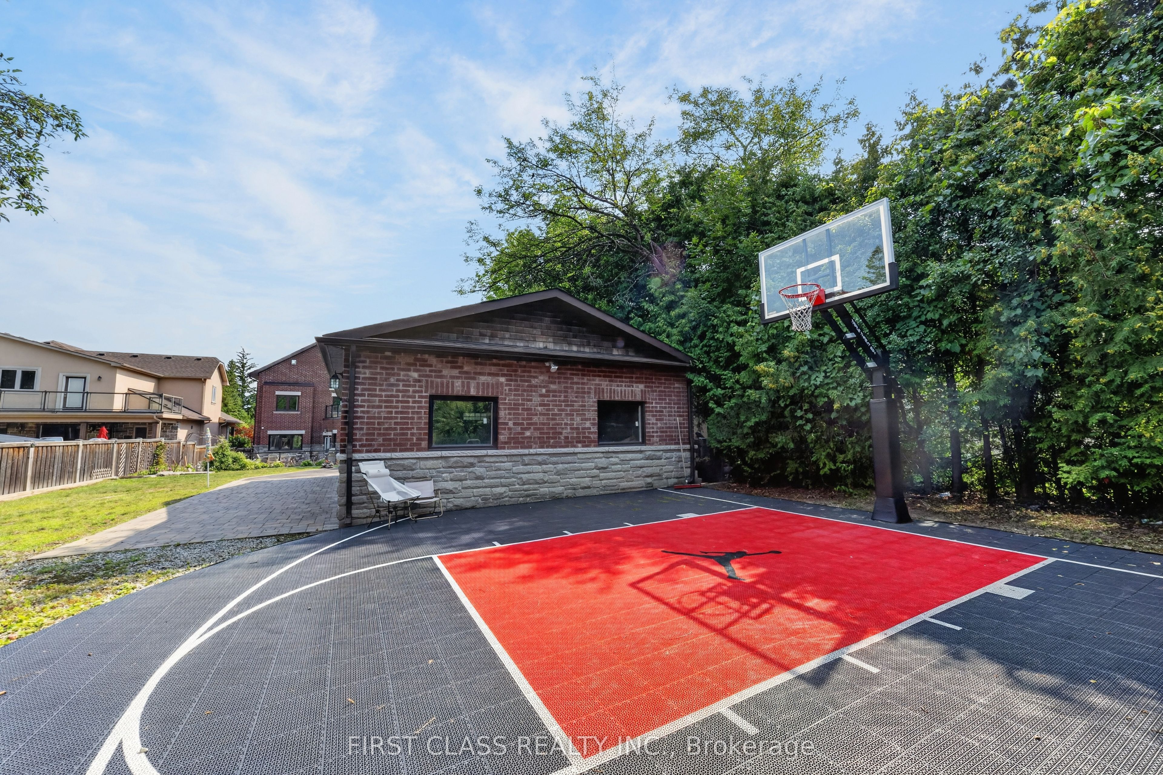 302 Brookside Road Property Photo 9