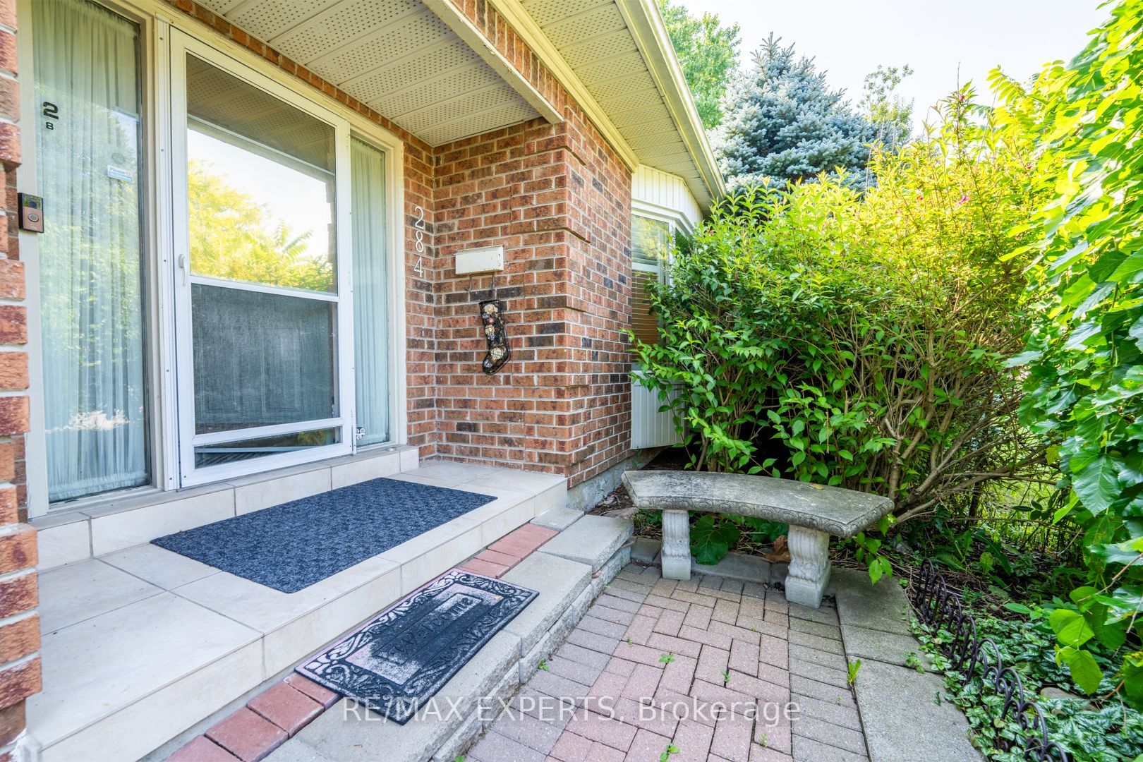 284 Murray Drive Property Photo 6