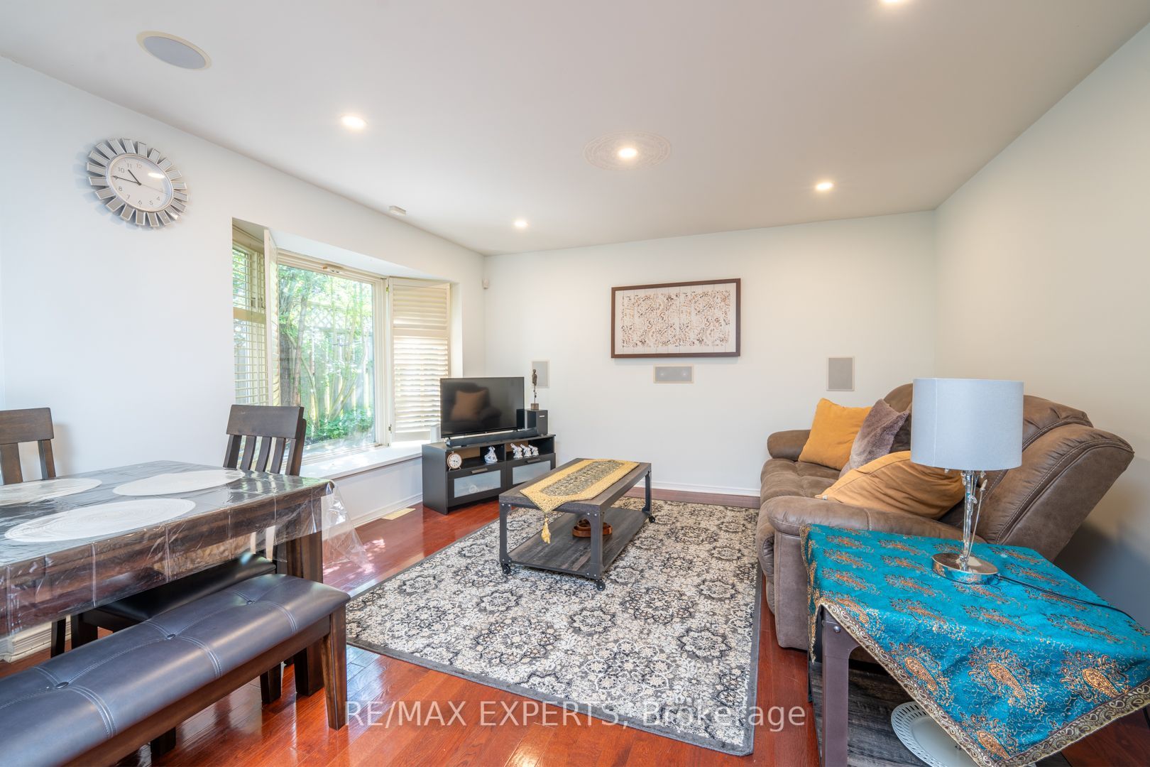 284 Murray Drive Property Photo 16