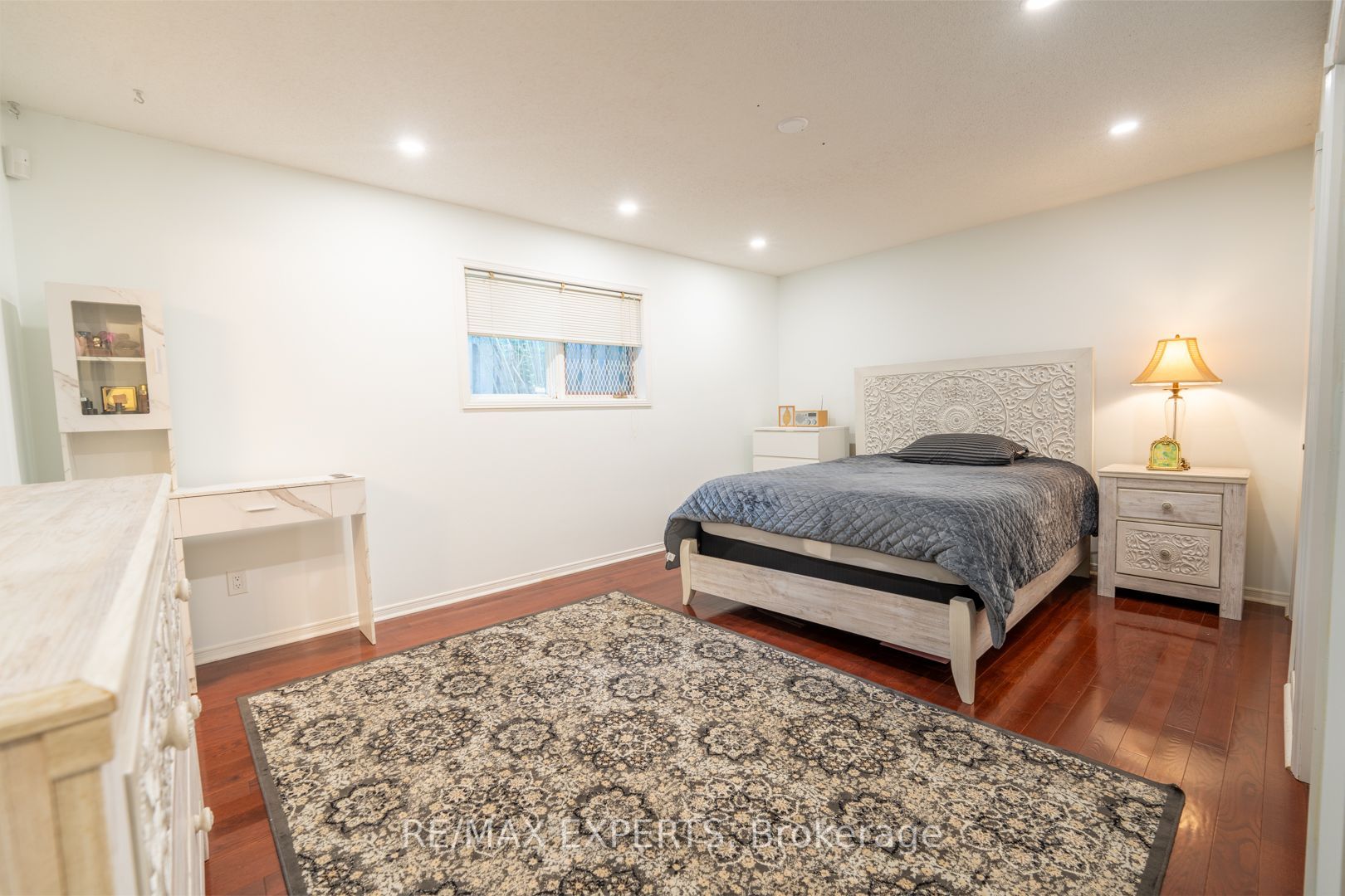 284 Murray Drive Property Photo 20