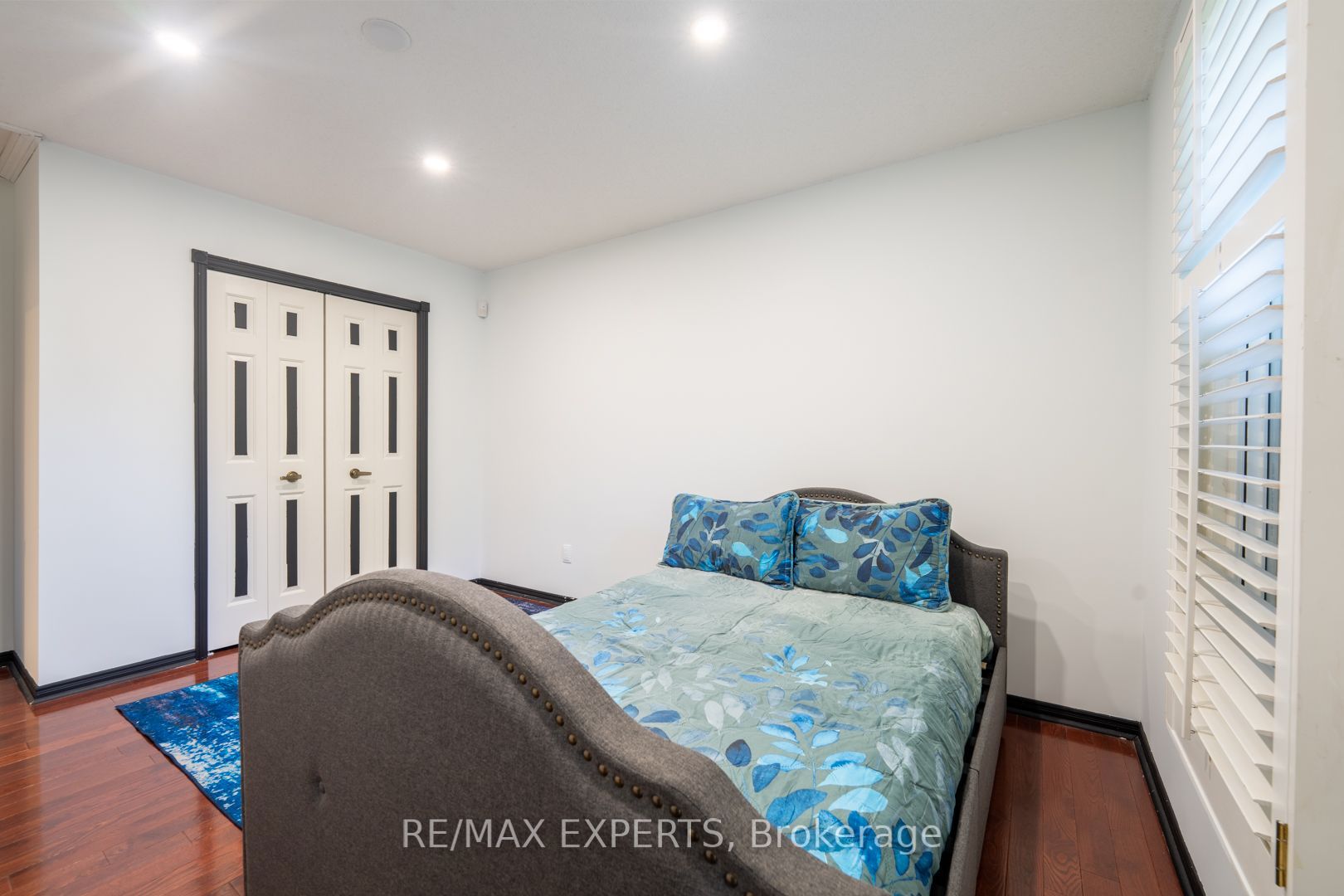 284 Murray Drive Property Photo 22