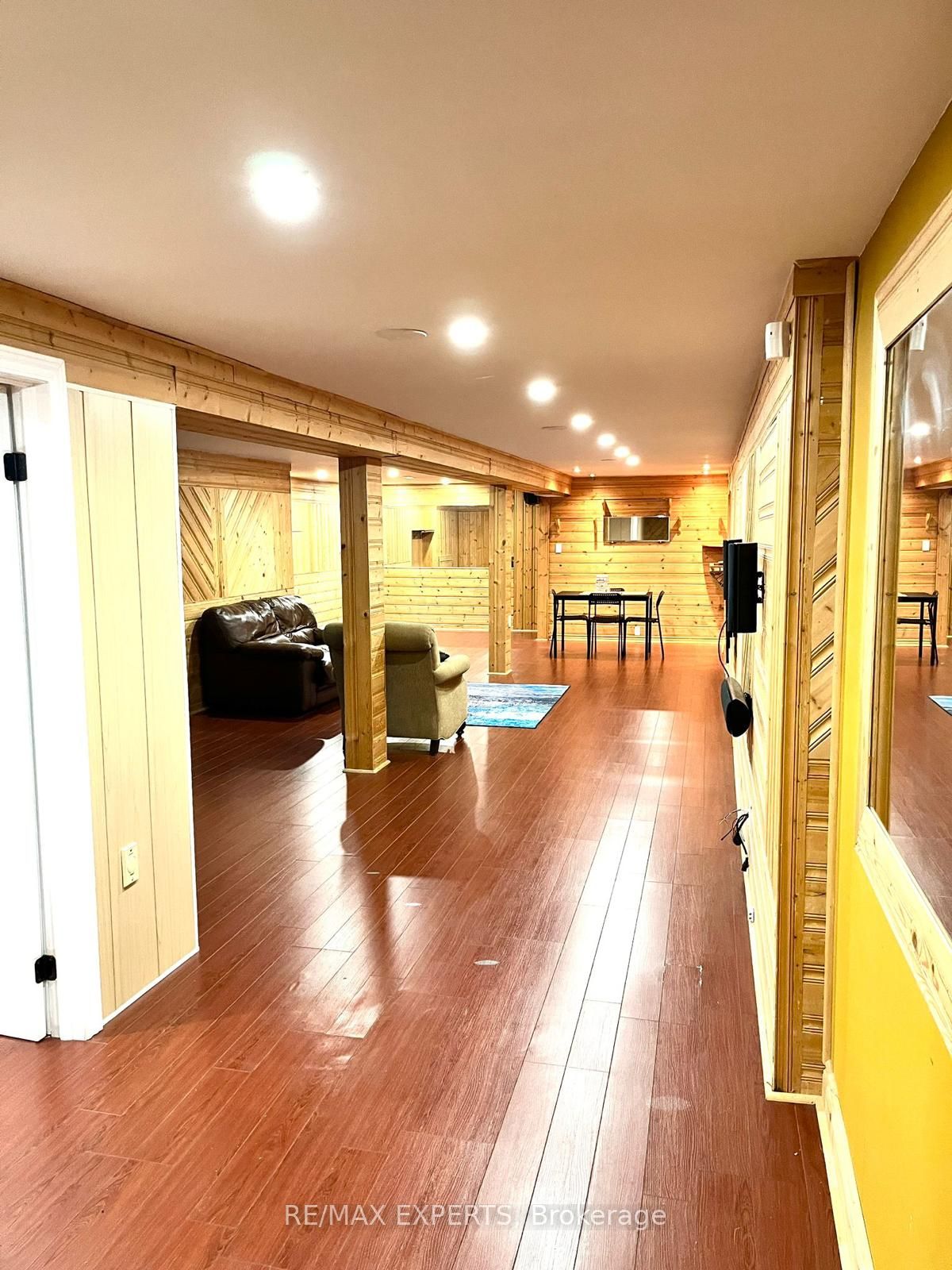 284 Murray Drive Property Photo 24