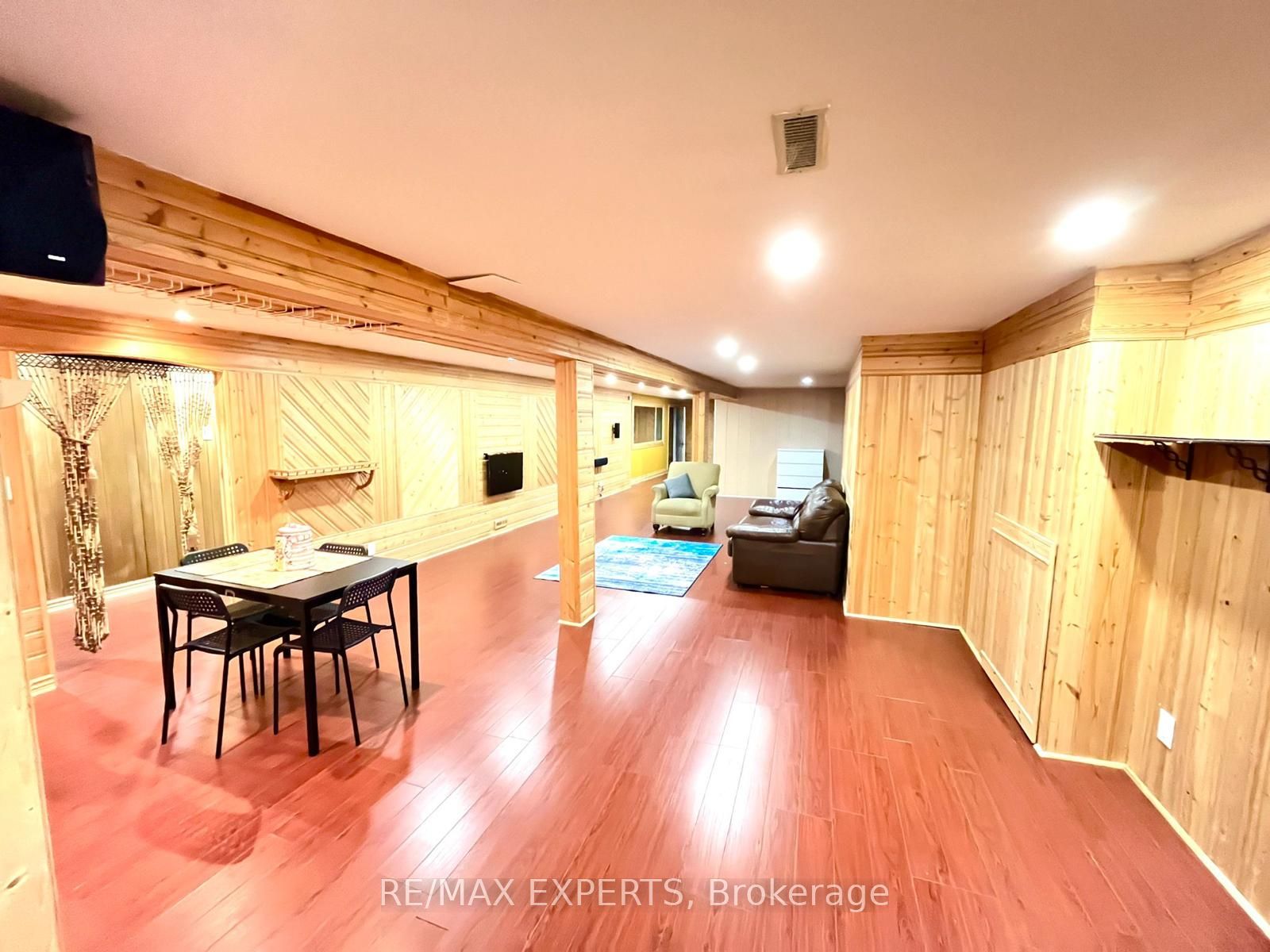 284 Murray Drive Property Photo 26