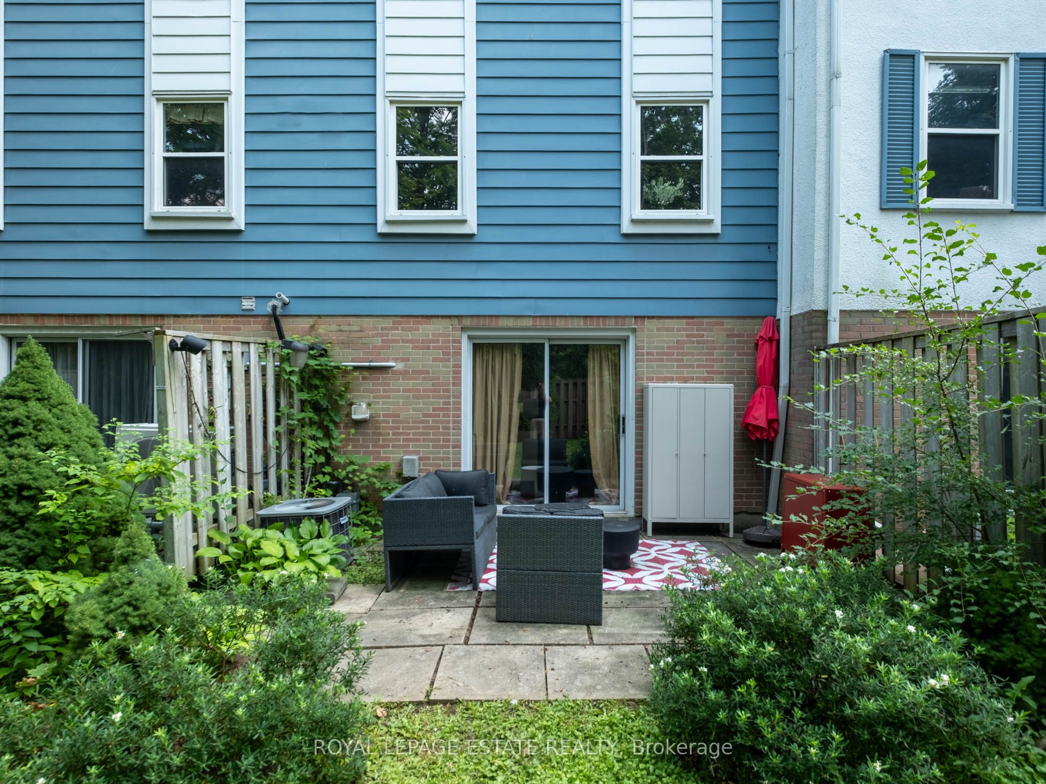 1916 John Street Property Photo 33