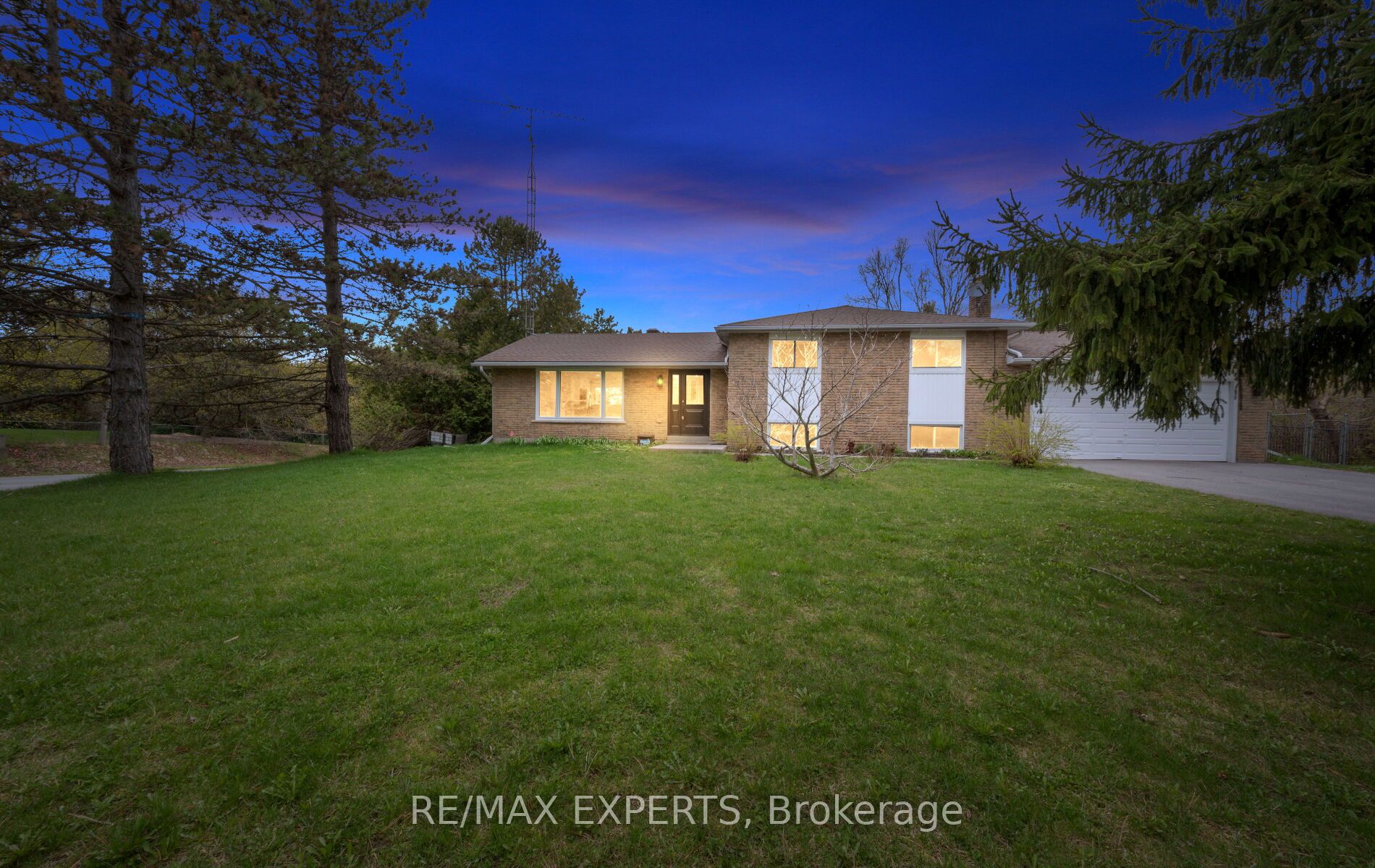 12 Simon Drive