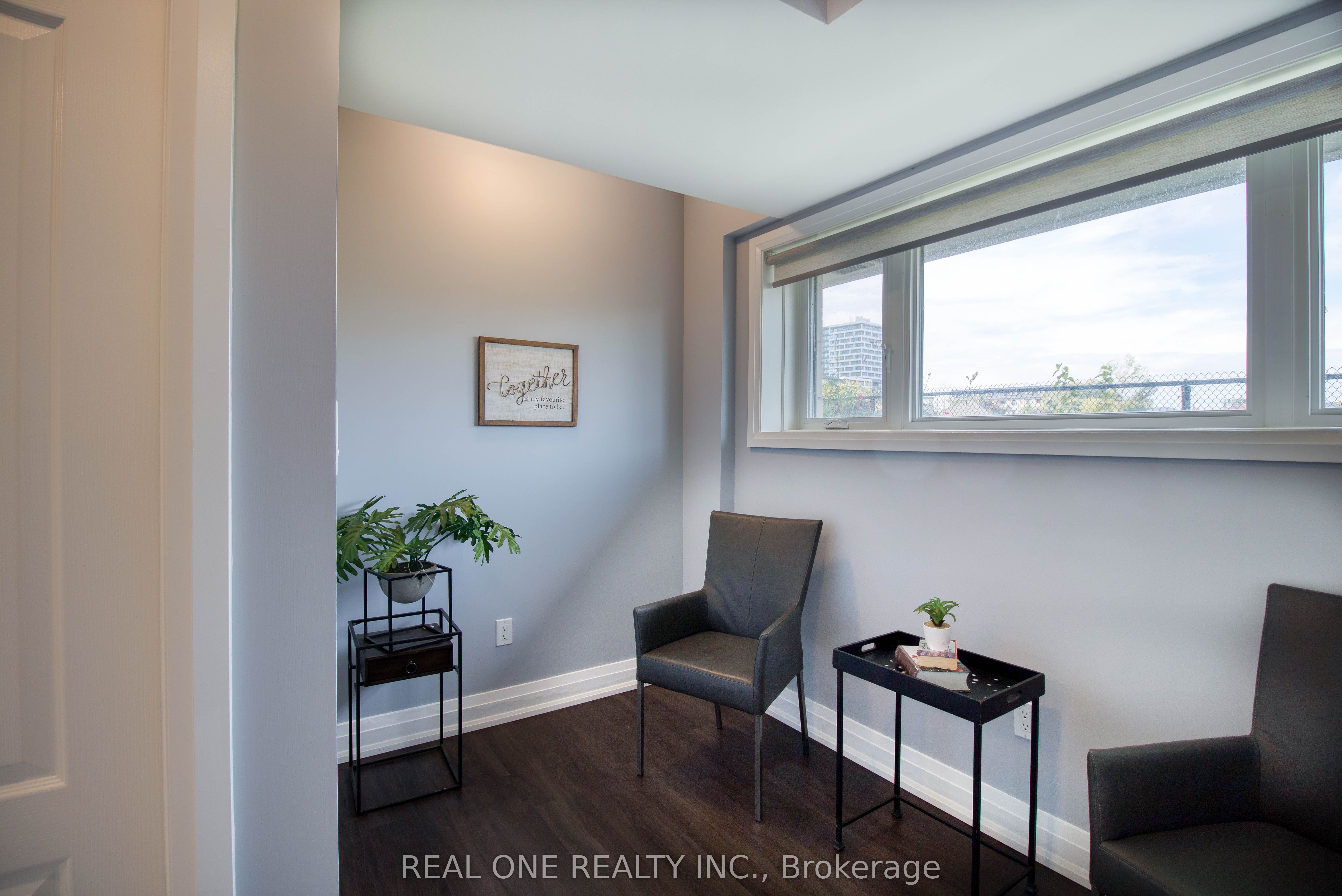 12 Teasel Way Property Photo 5