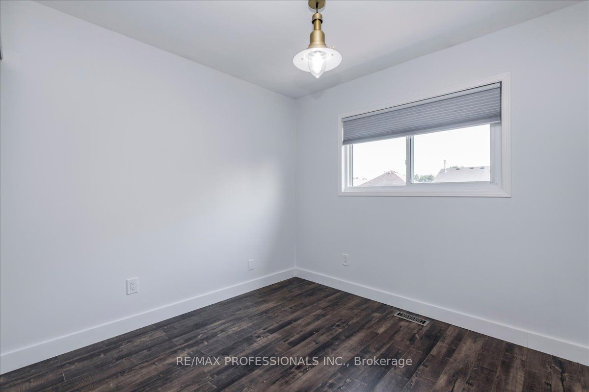 10 Corrie Crescent Property Photo 19