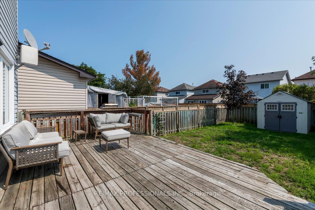 10 Corrie Crescent Property Photo 24