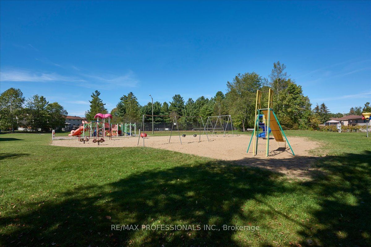 10 Corrie Crescent Property Photo 29