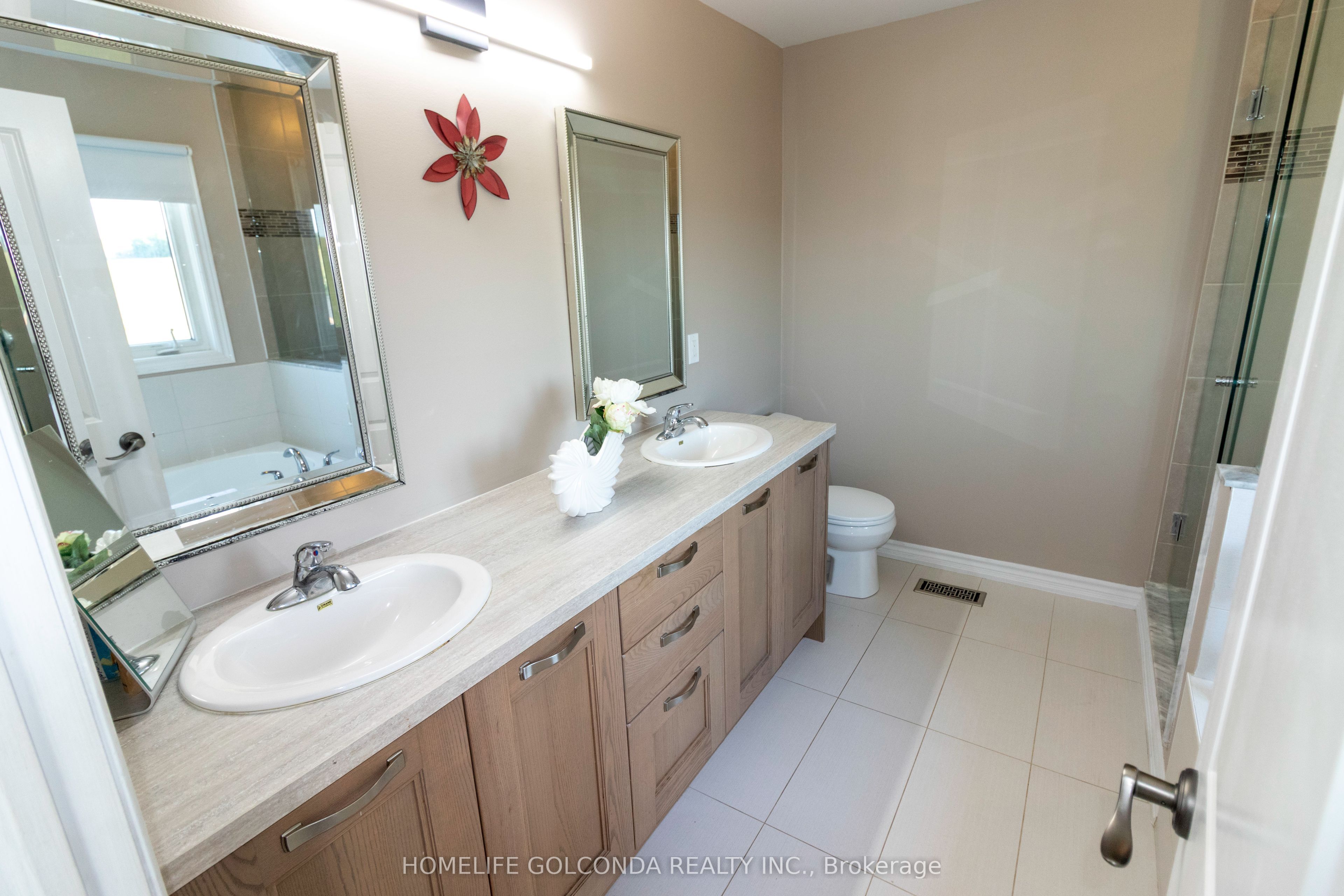 40 Ridge Gate Crescent Property Photo 18