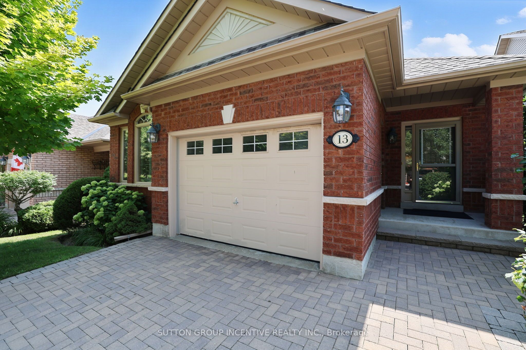 13 Renaissance Point Property Photo 4