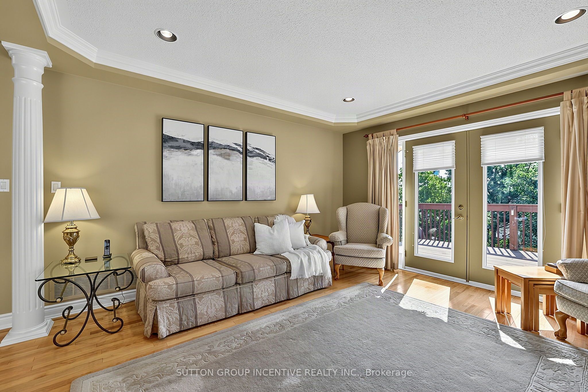 13 Renaissance Point Property Photo 16