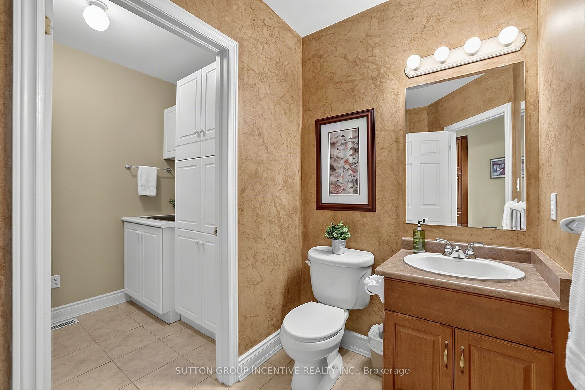13 Renaissance Point Property Photo 19