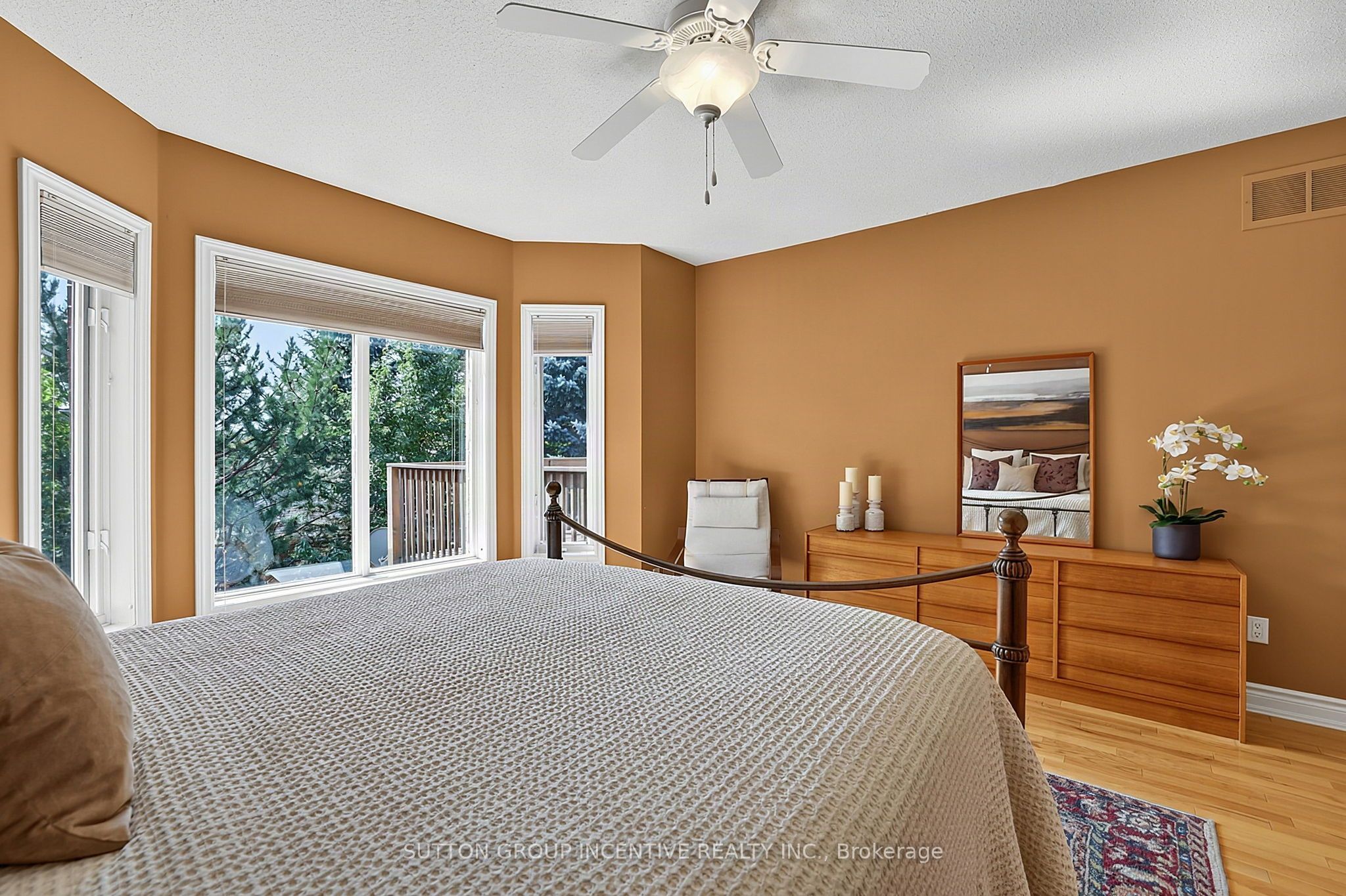 13 Renaissance Point Property Photo 23
