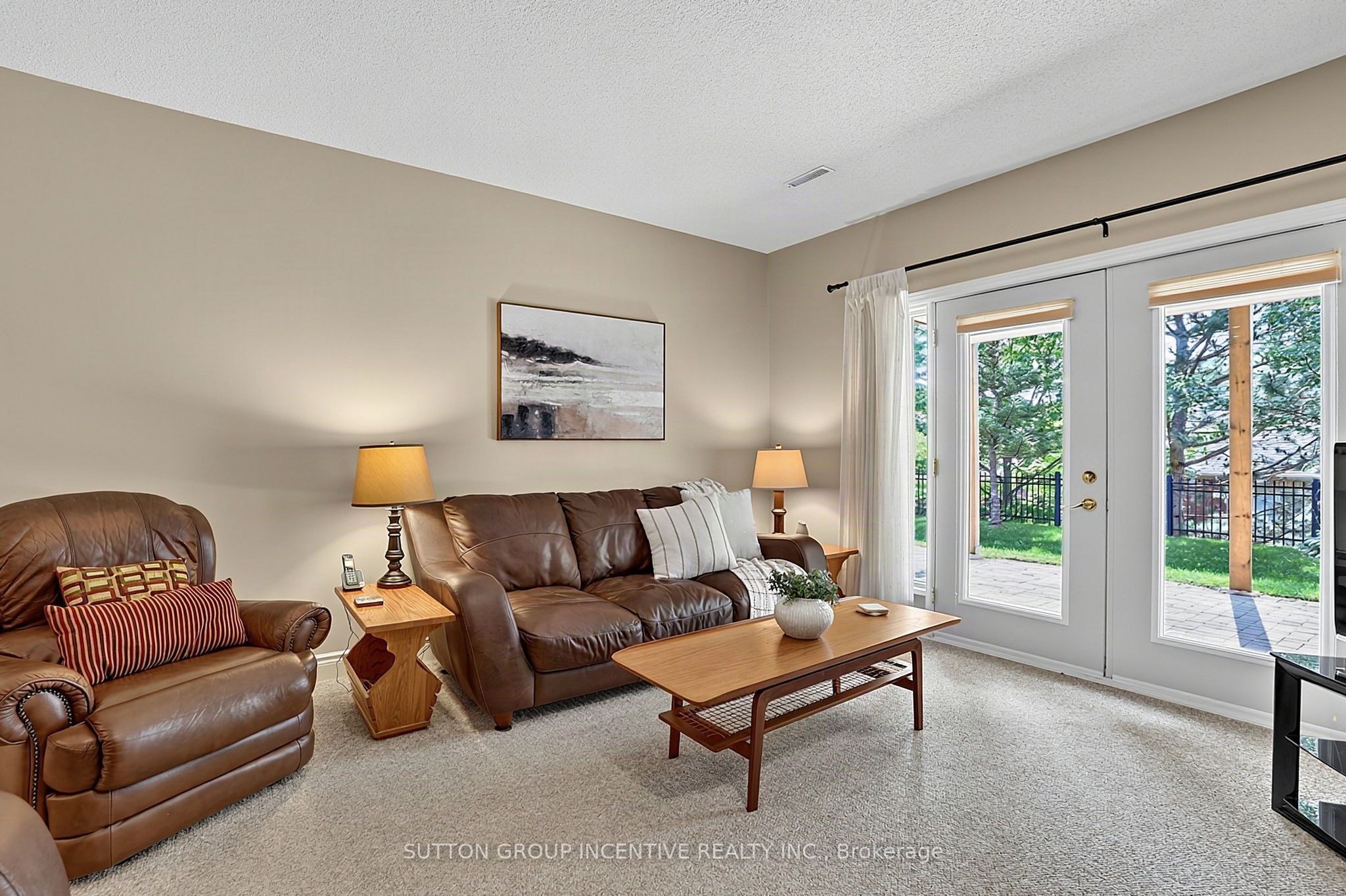13 Renaissance Point Property Photo 31