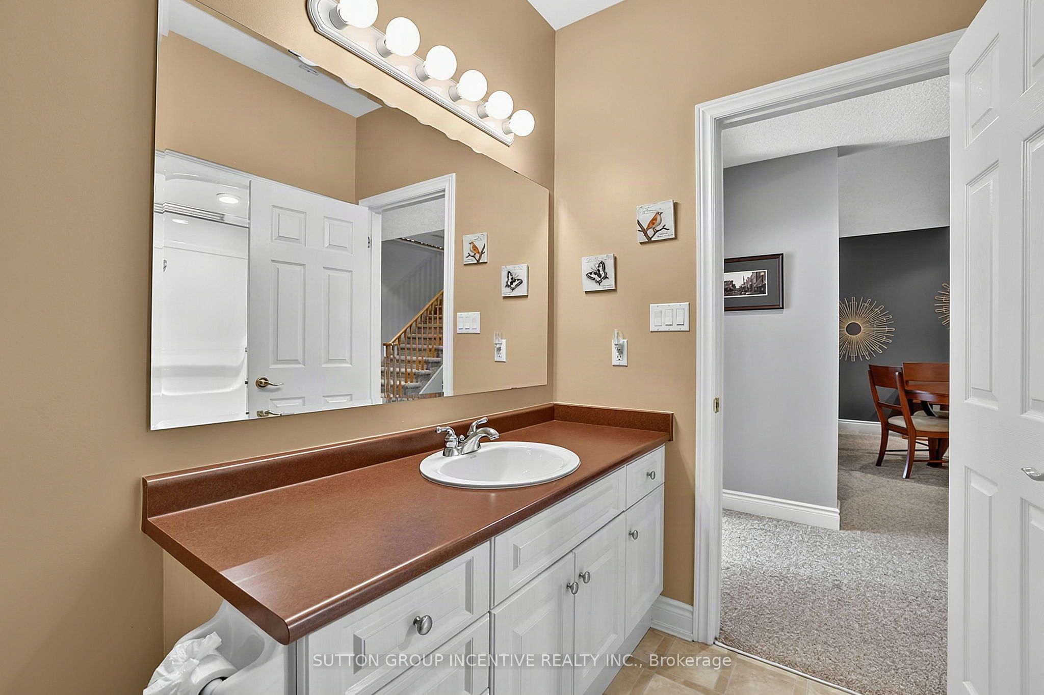 13 Renaissance Point Property Photo 37