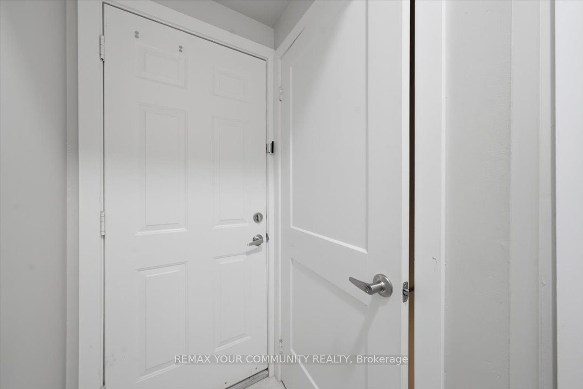 2 Hollywood Hill Circle Lower Property Photo 3