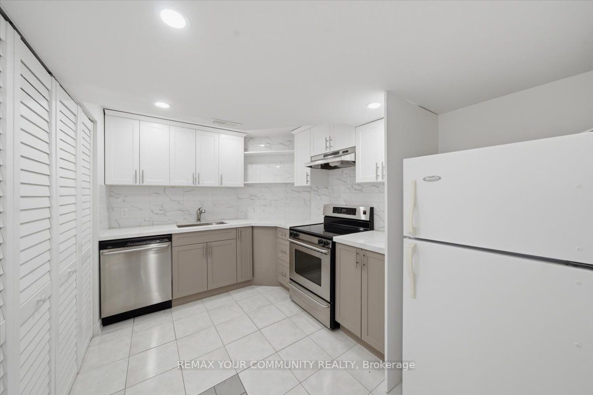 2 Hollywood Hill Circle Lower Property Photo 8