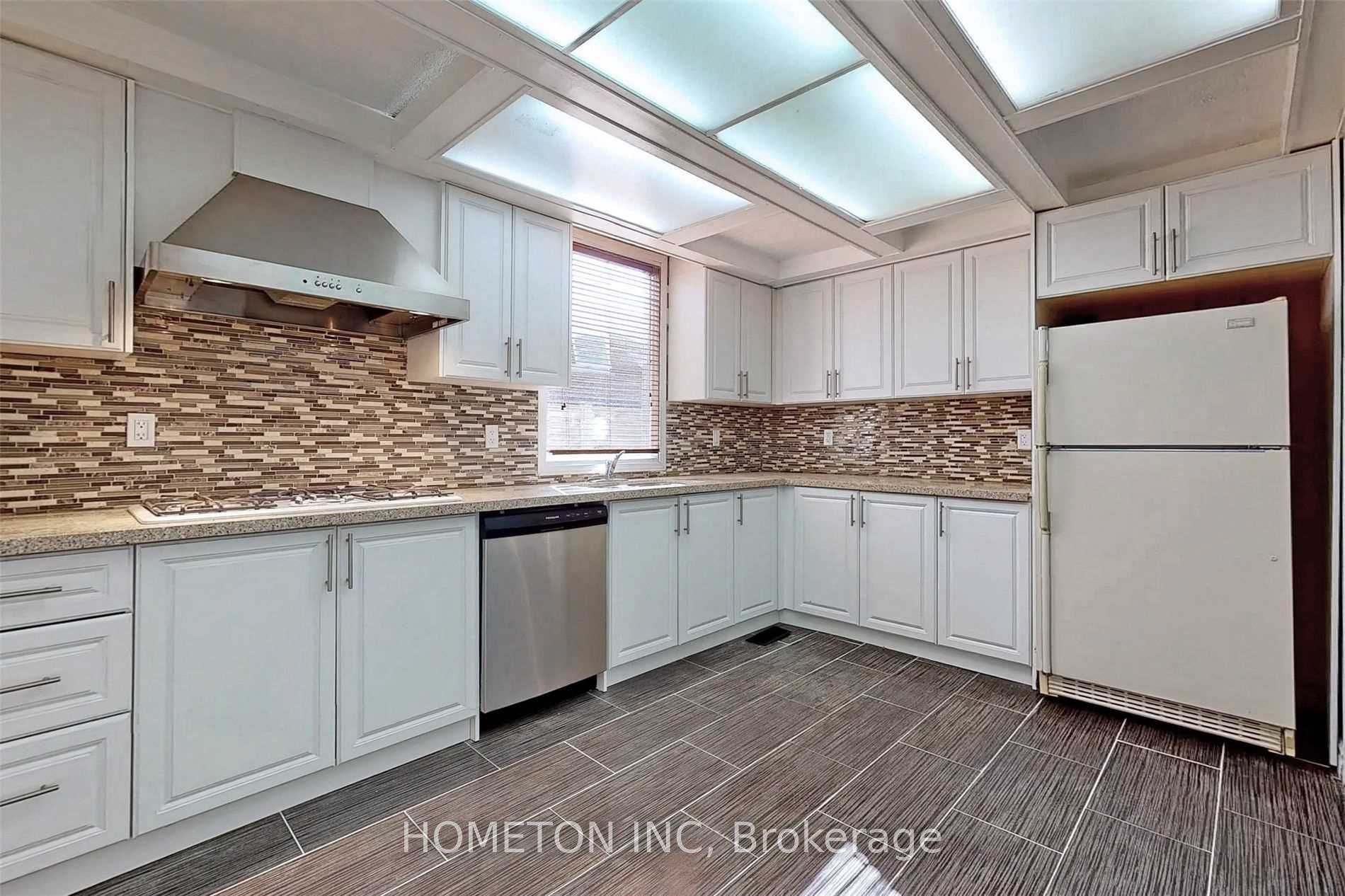 95 Yongehurst Road Property Photo 16