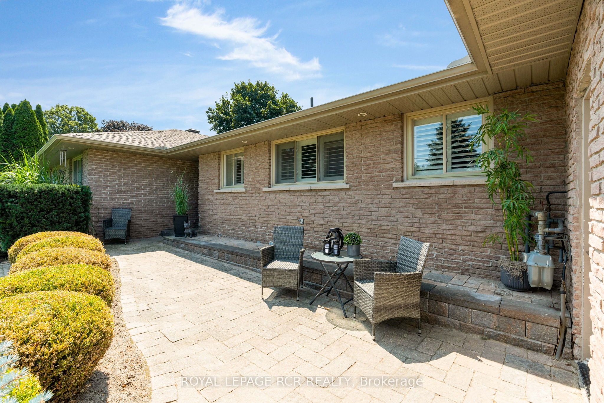 20 Douglas Drive Property Photo 3