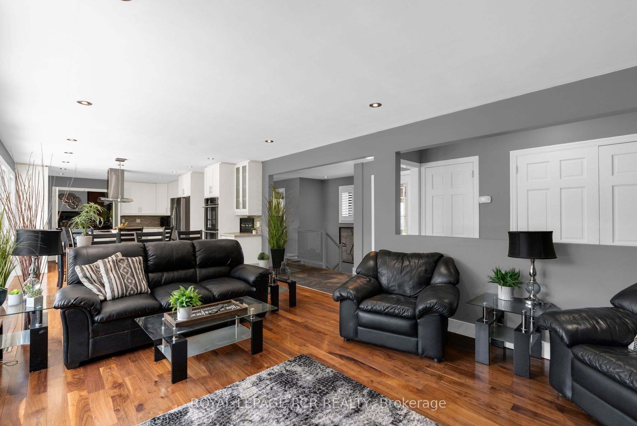 20 Douglas Drive Property Photo 9