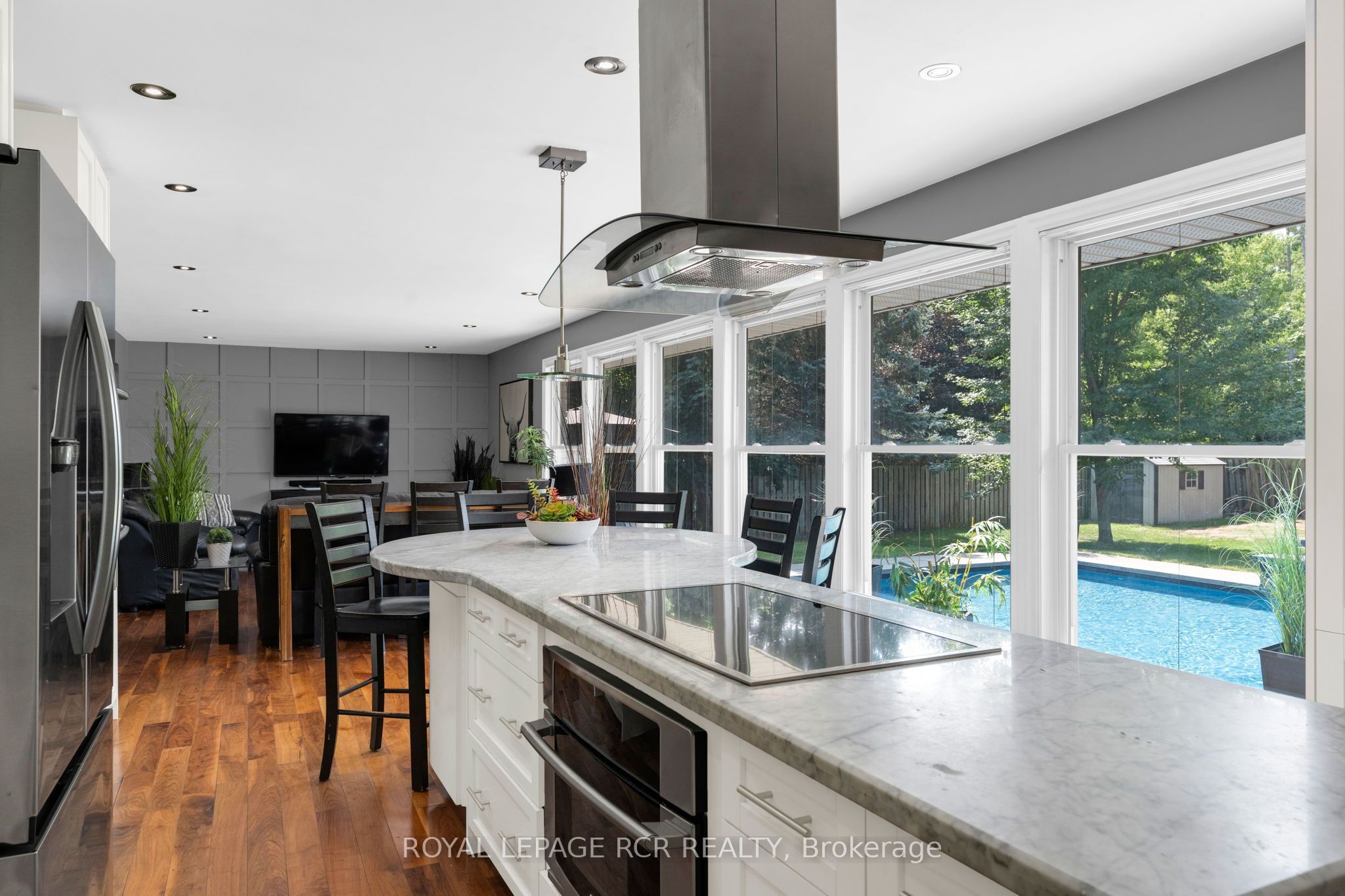 20 Douglas Drive Property Photo 14