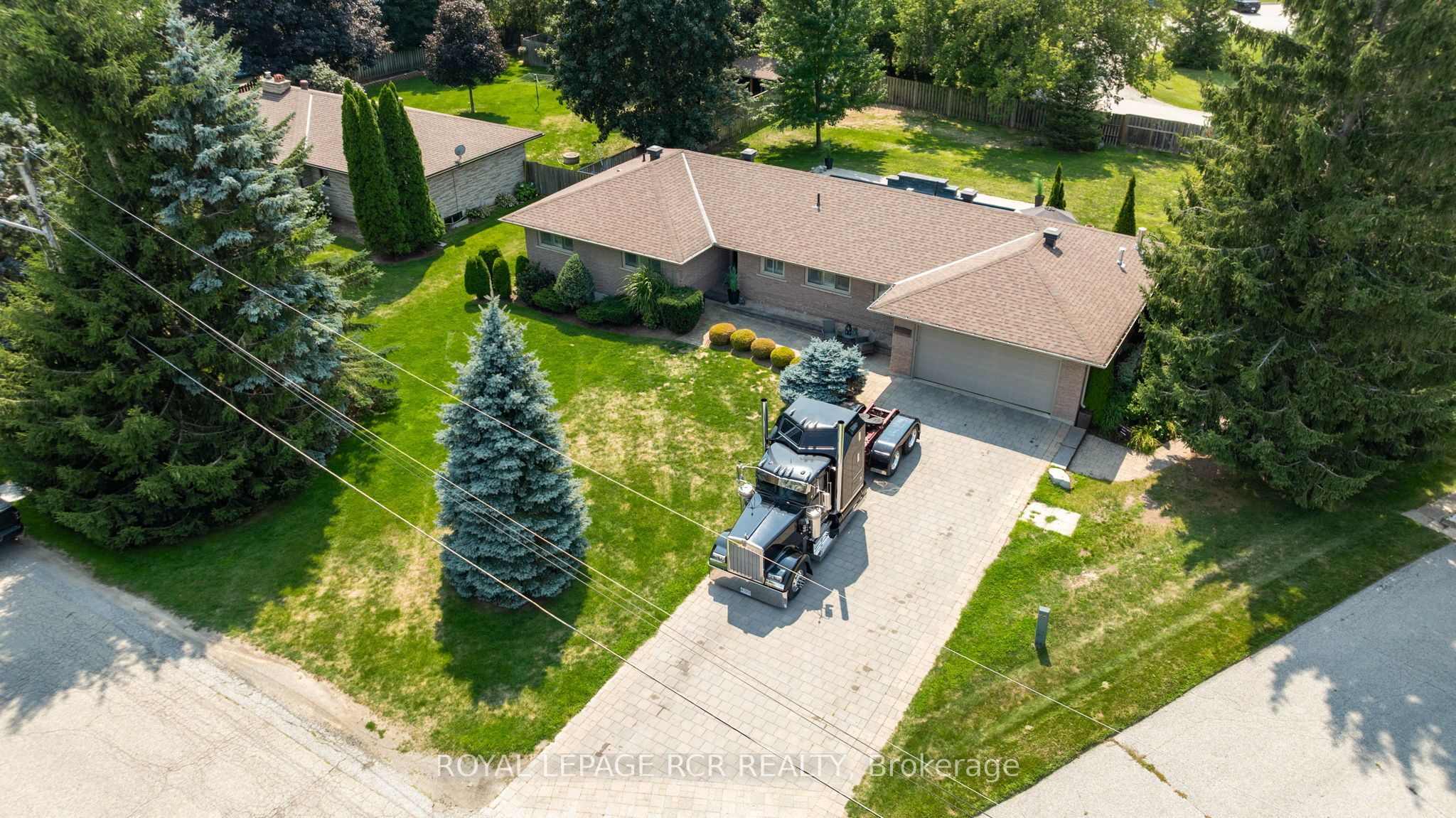 20 Douglas Drive Property Photo 46