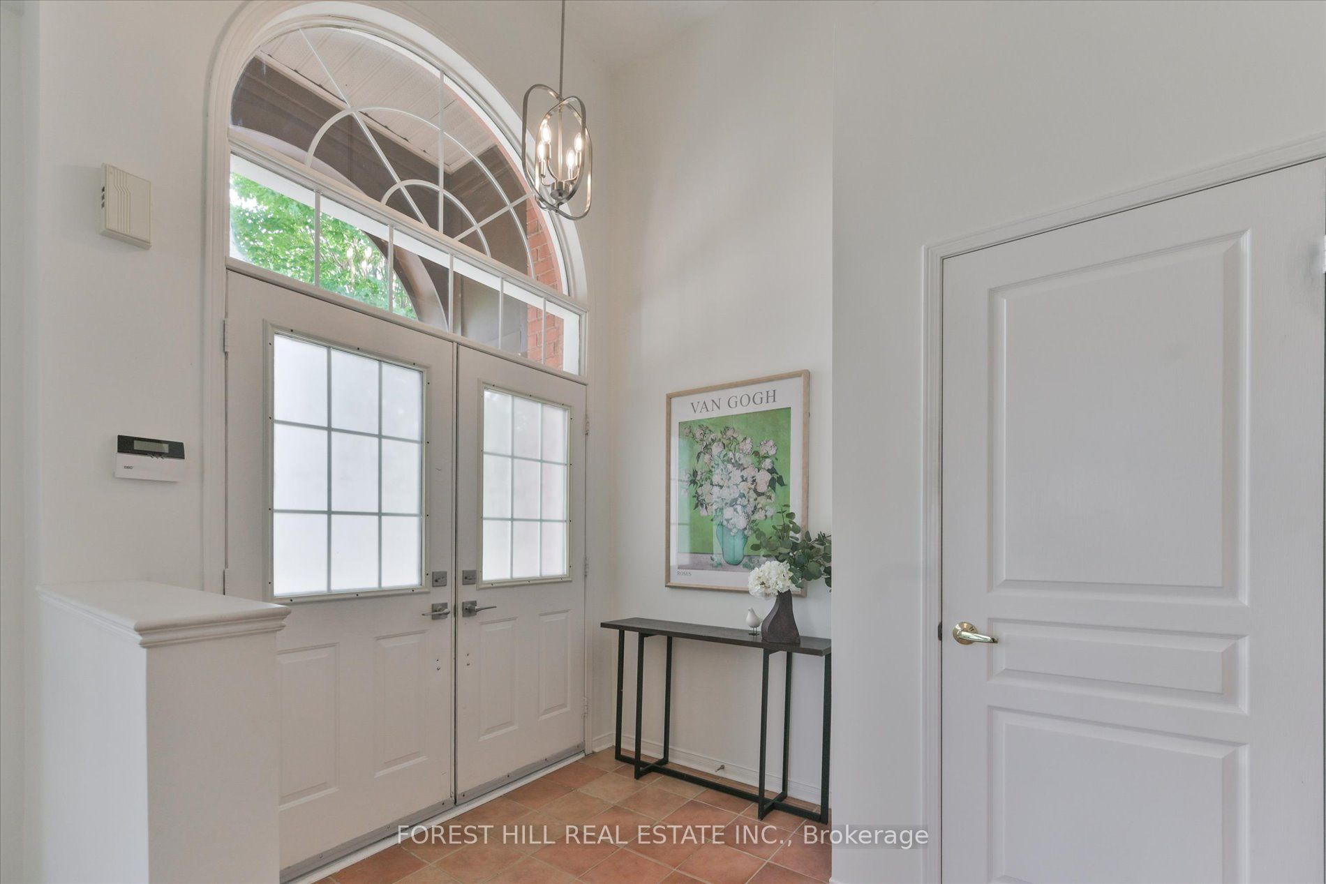 10 Delray Drive Property Photo 6