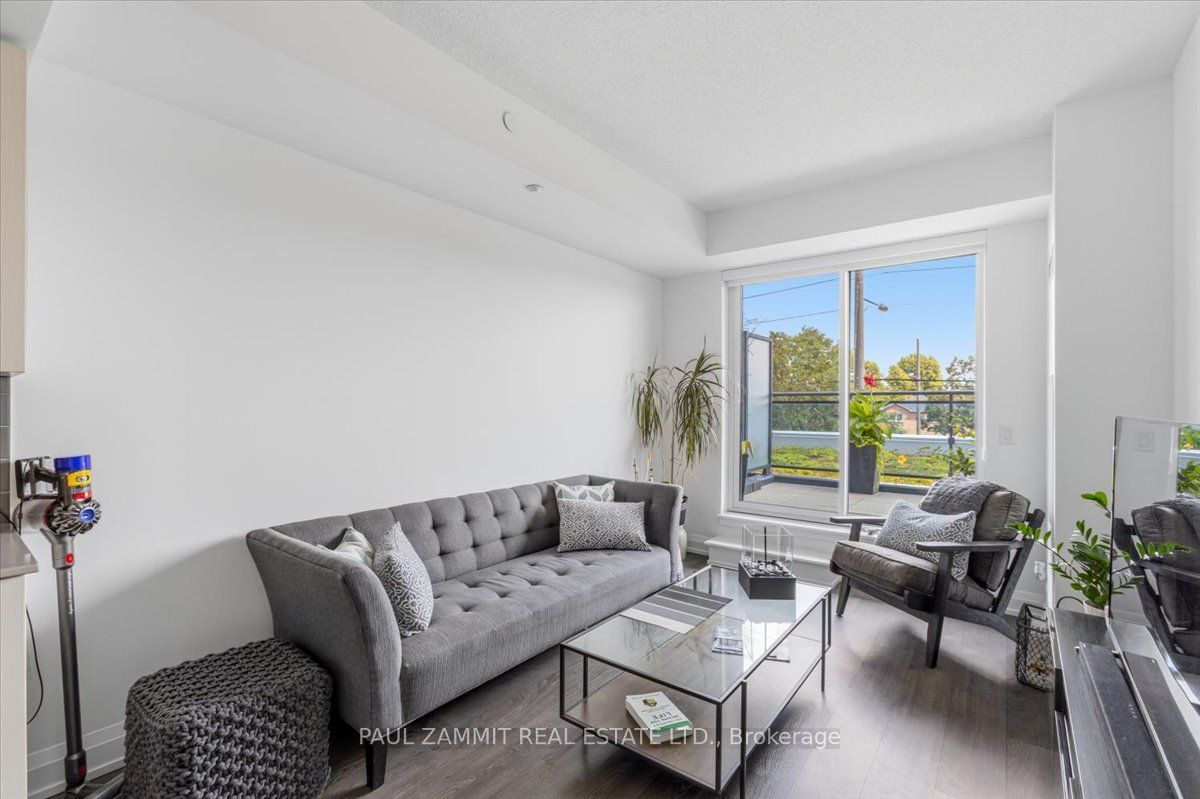 7890 Bathurst Street 203 Property Photo 12