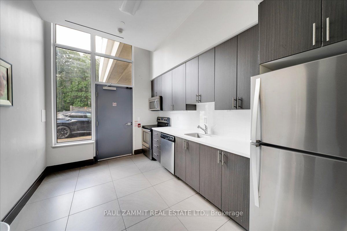7890 Bathurst Street 203 Property Photo 39