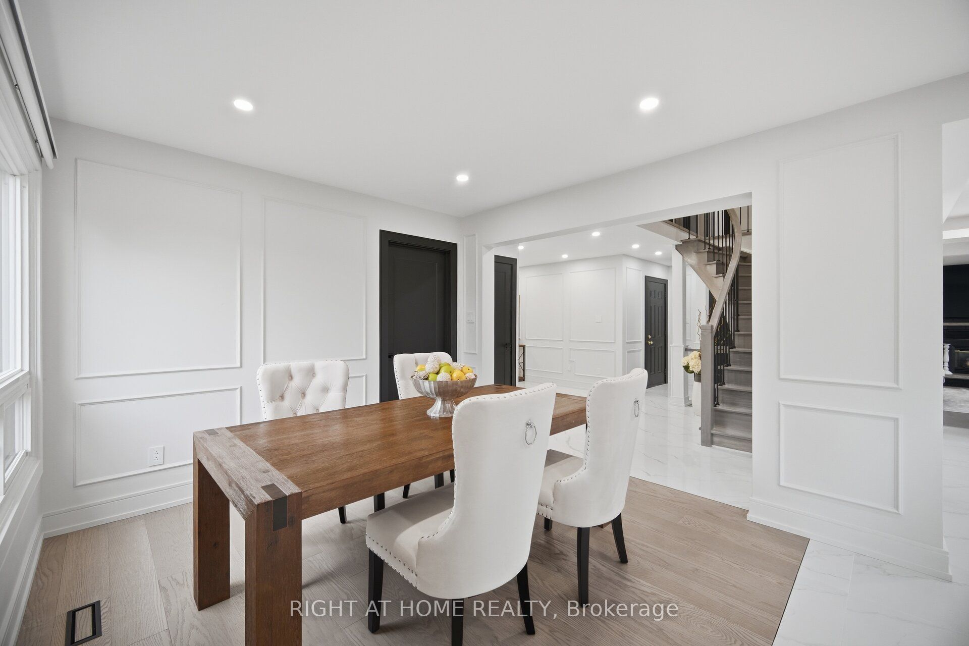 4 Simmons Crescent Property Photo 6