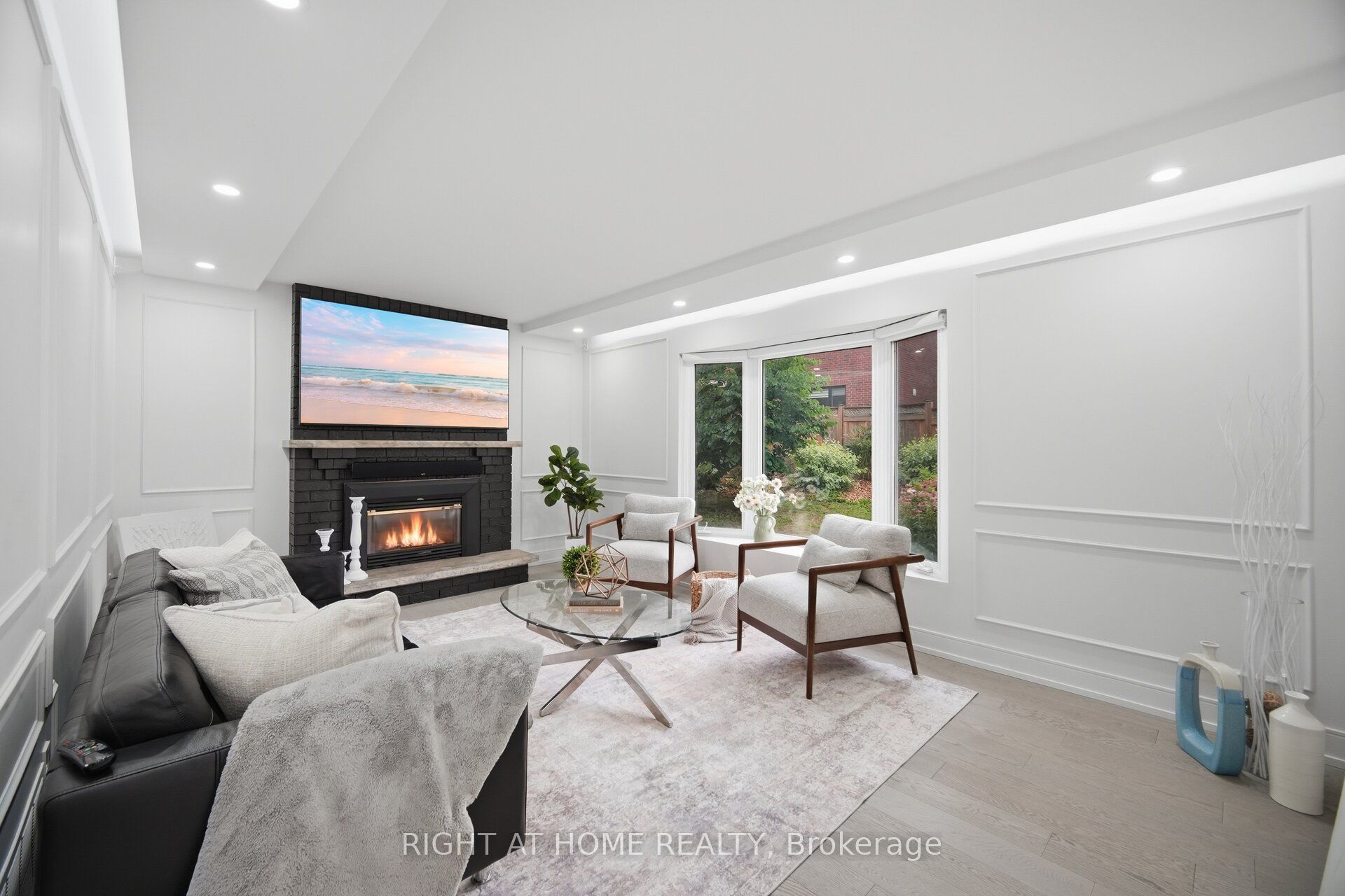 4 Simmons Crescent Property Photo 12