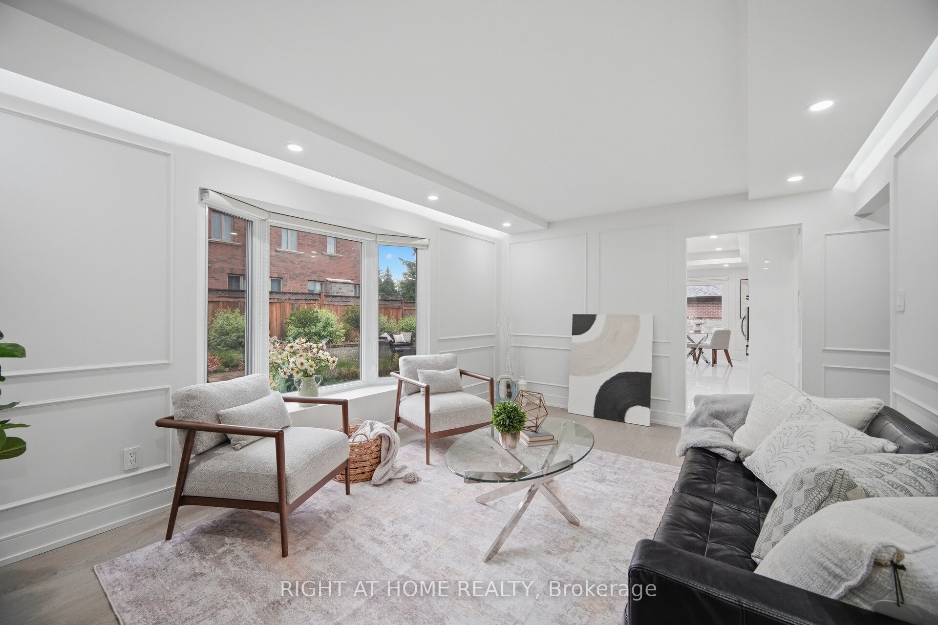 4 Simmons Crescent Property Photo 14