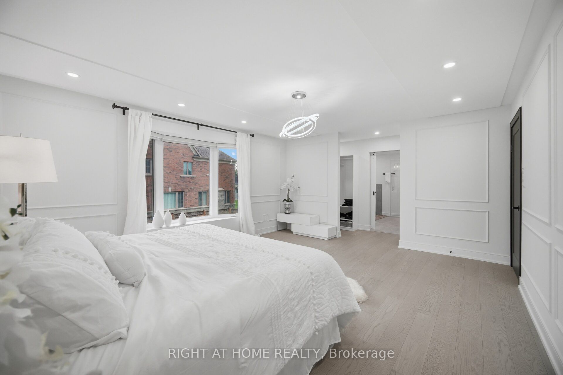 4 Simmons Crescent Property Photo 18