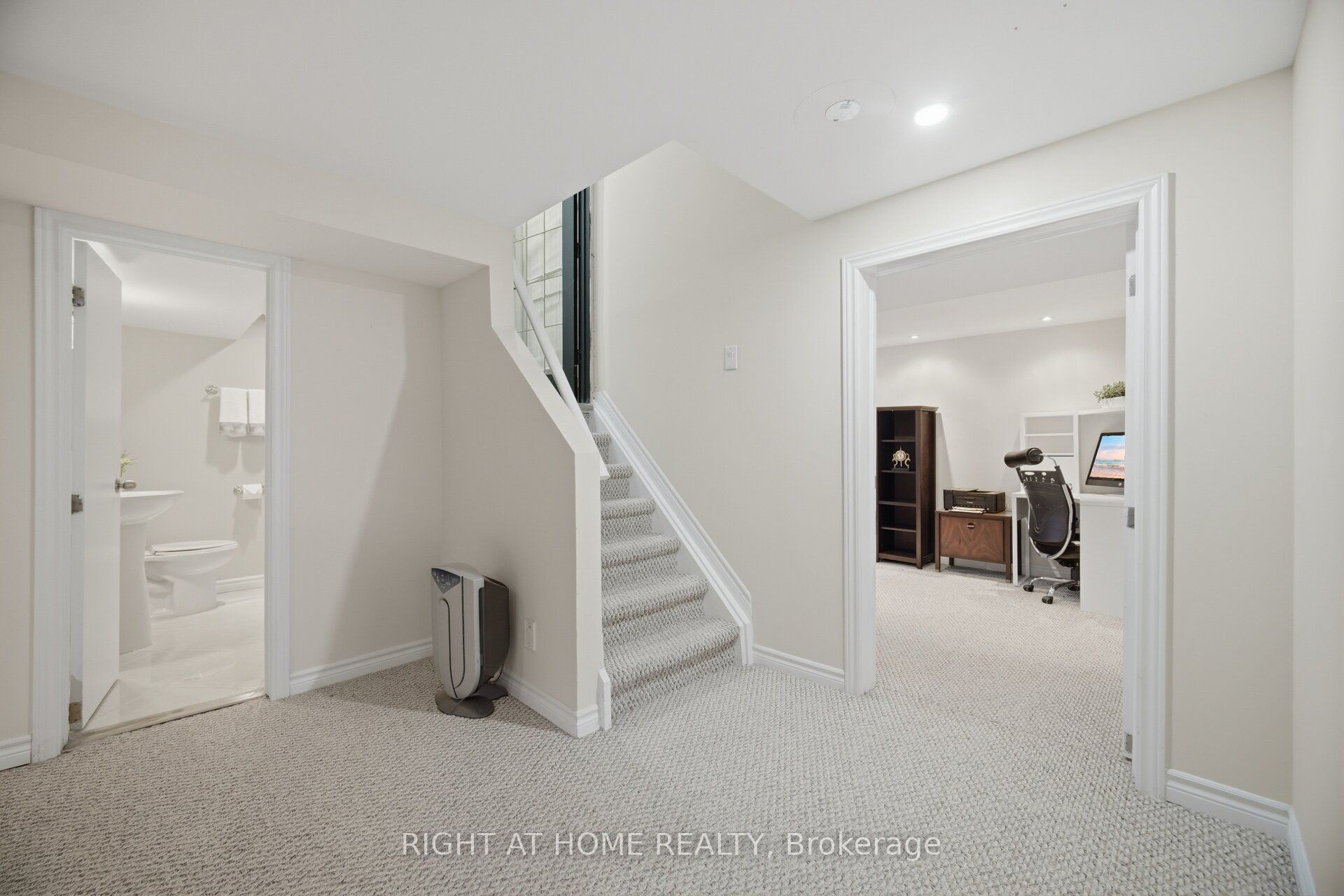 4 Simmons Crescent Property Photo 33