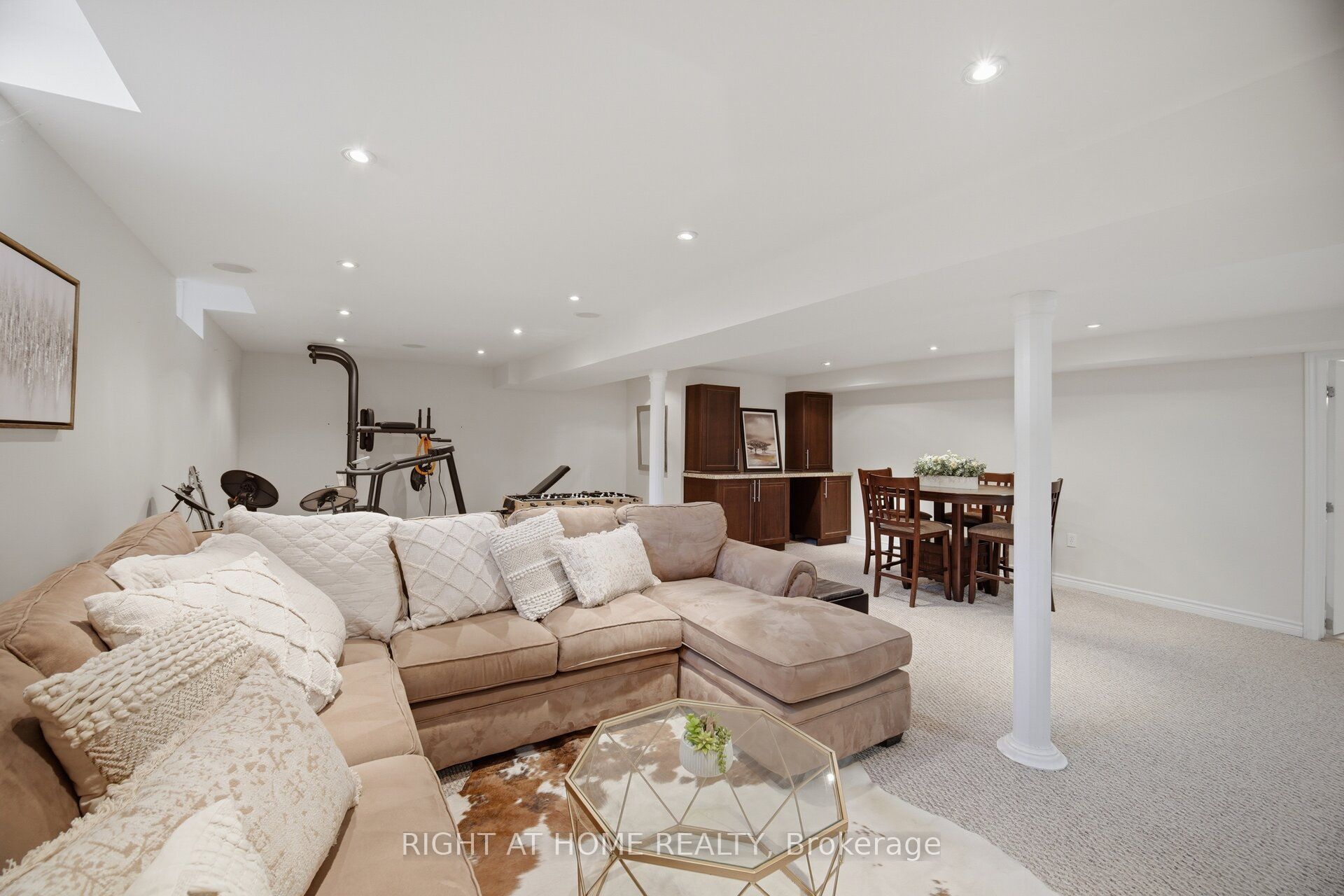 4 Simmons Crescent Property Photo 36