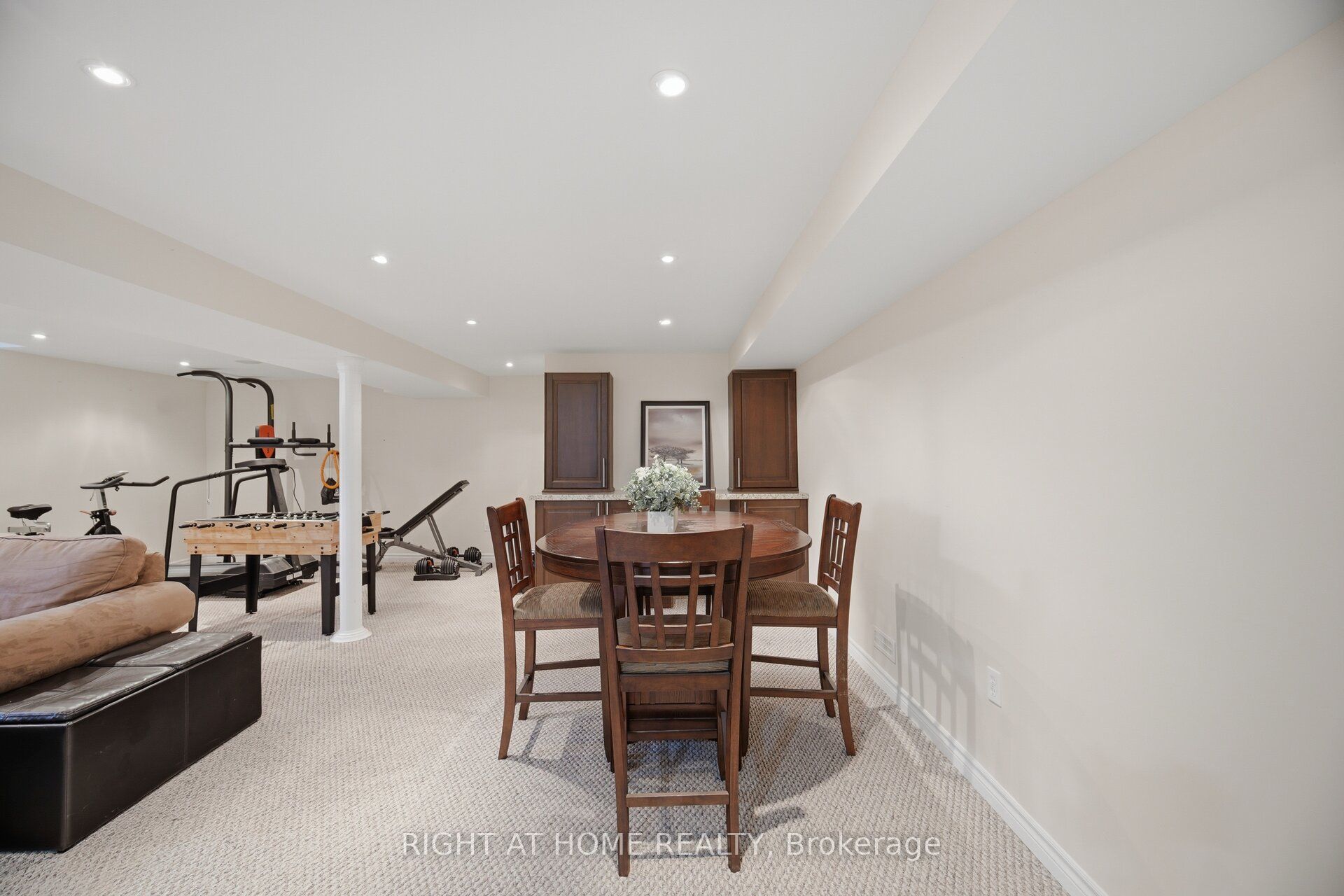 4 Simmons Crescent Property Photo 37