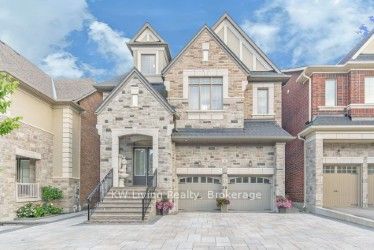 92 Giardina Crescent S Property Photo 1