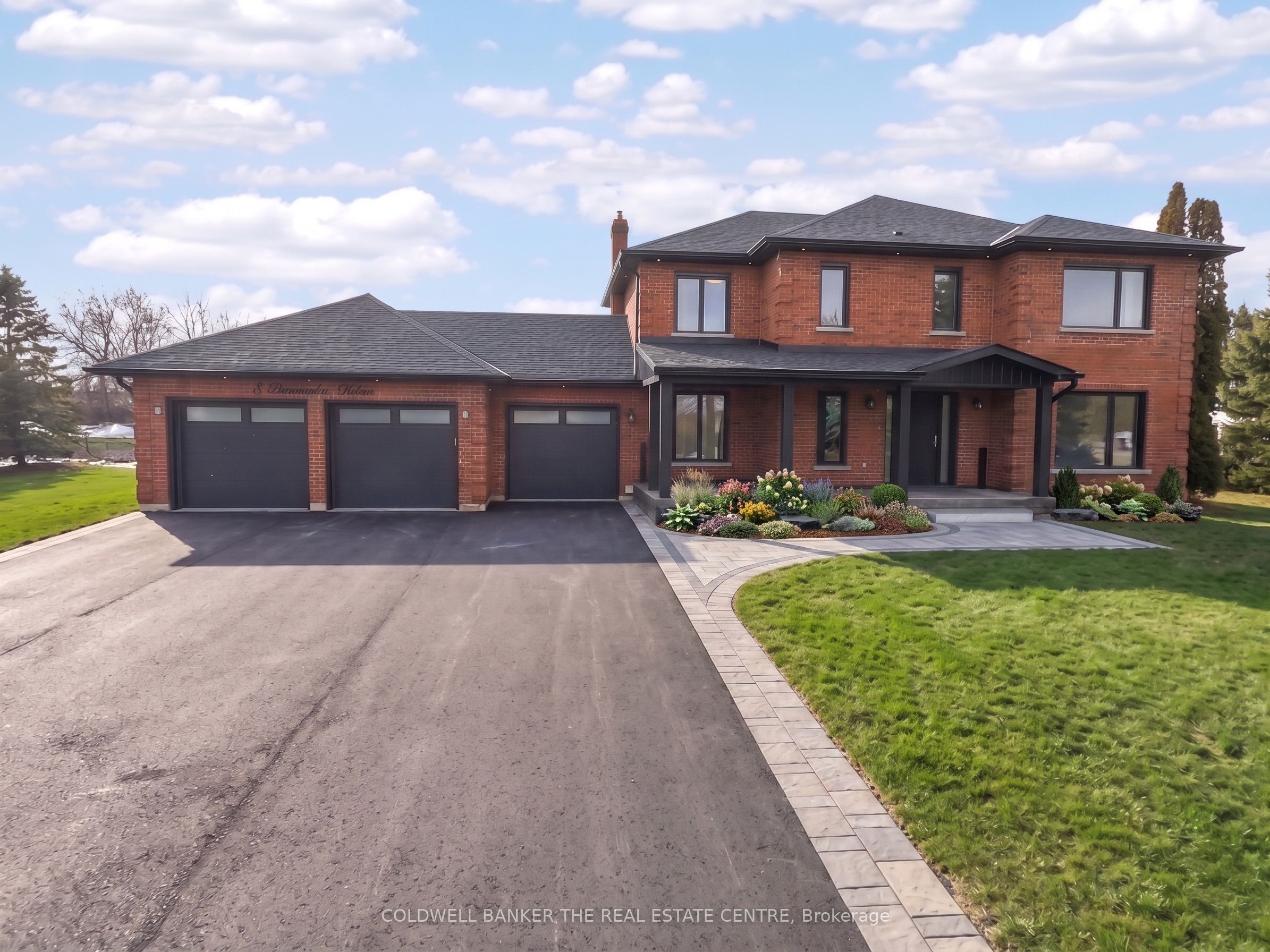 8 Brownlee Drive Property Photo 4