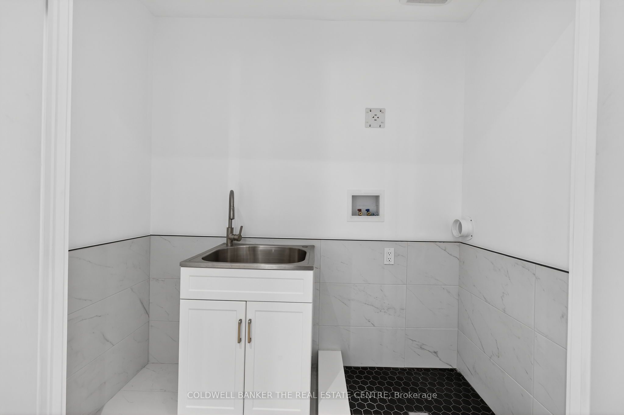 8 Brownlee Drive Property Photo 35