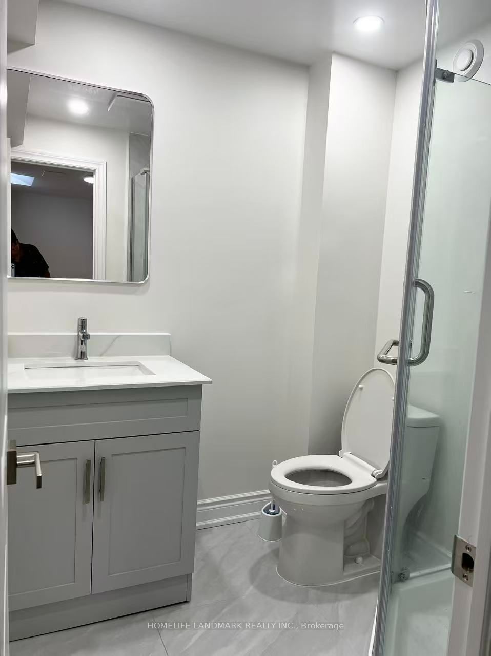 17 Ferncliffe Crescent Basement Property Photo 6
