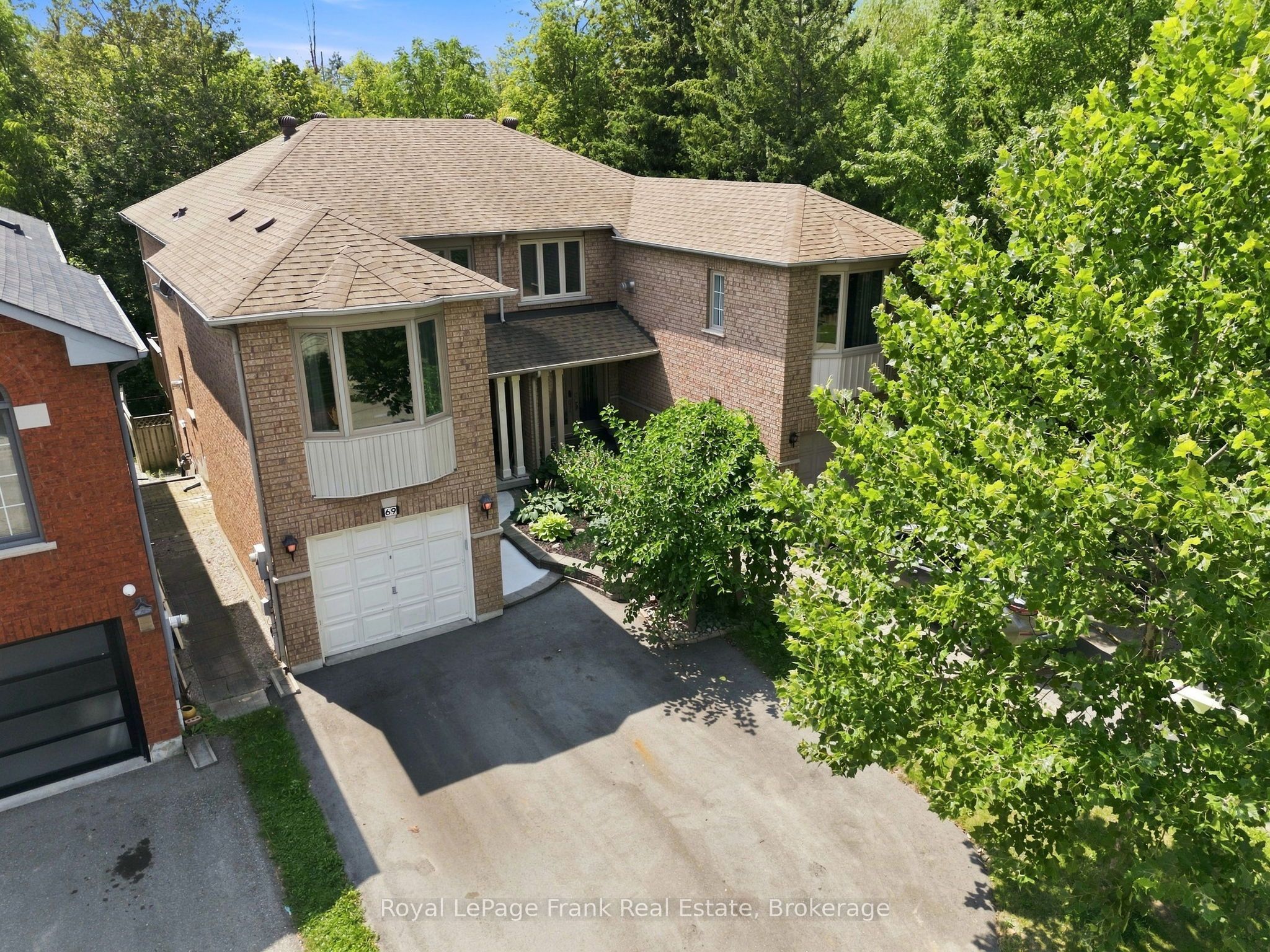 69 Alberta Drive Property Photo 3