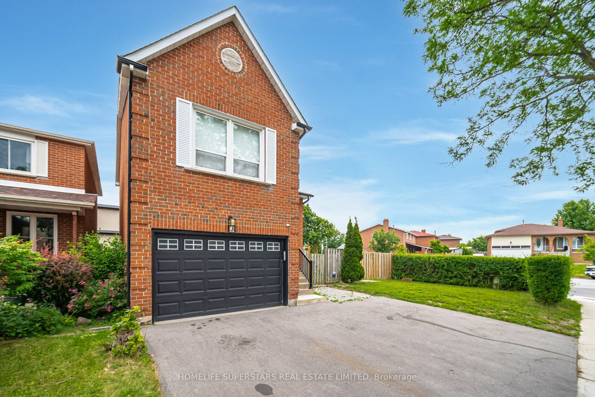 3 New Seabury Drive Property Photo 2