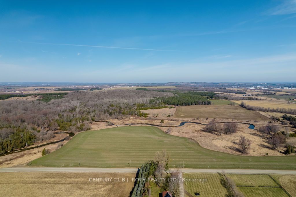 7468 25th Side Road