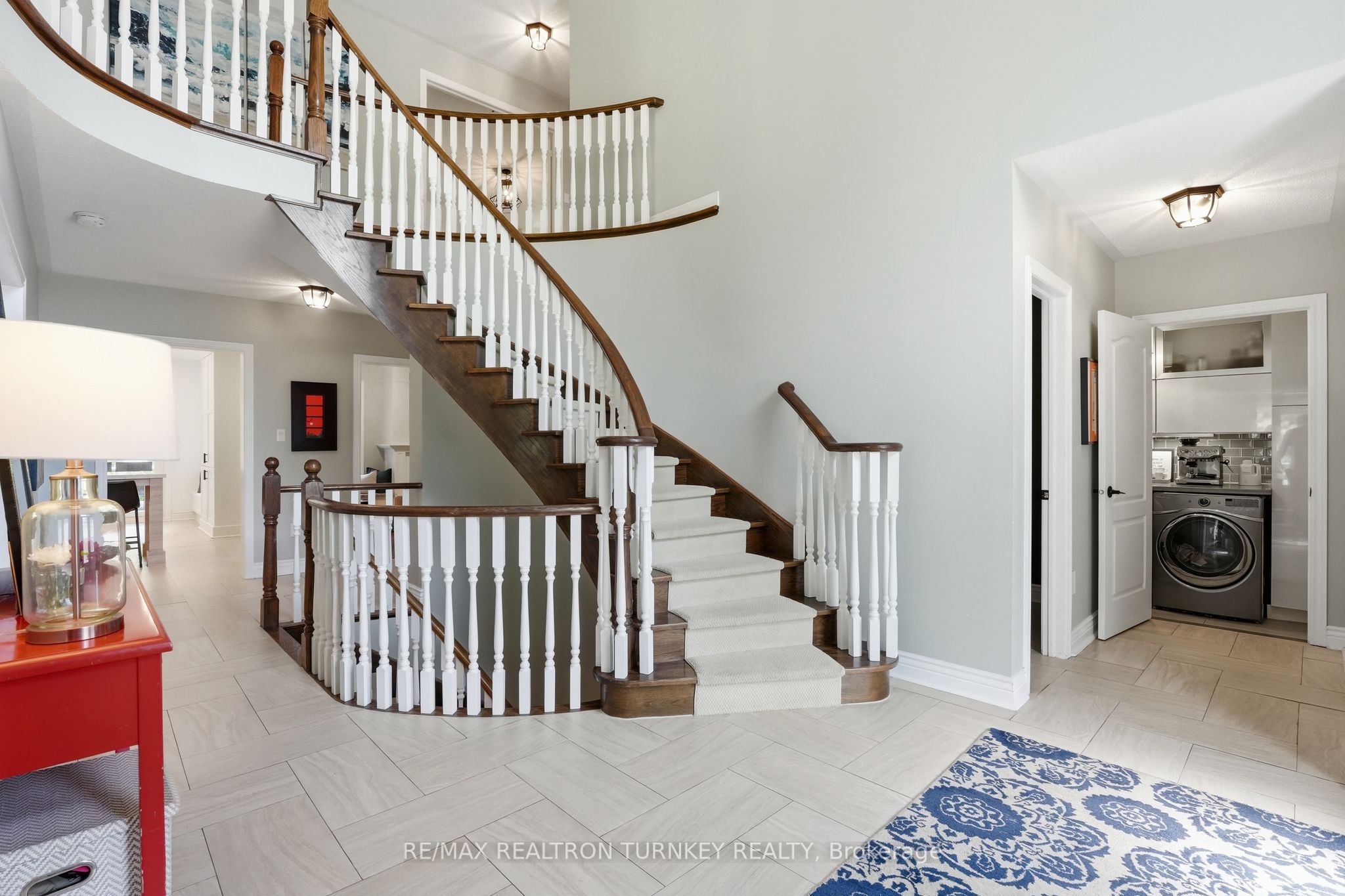 818 Exceller Circle Property Photo 5